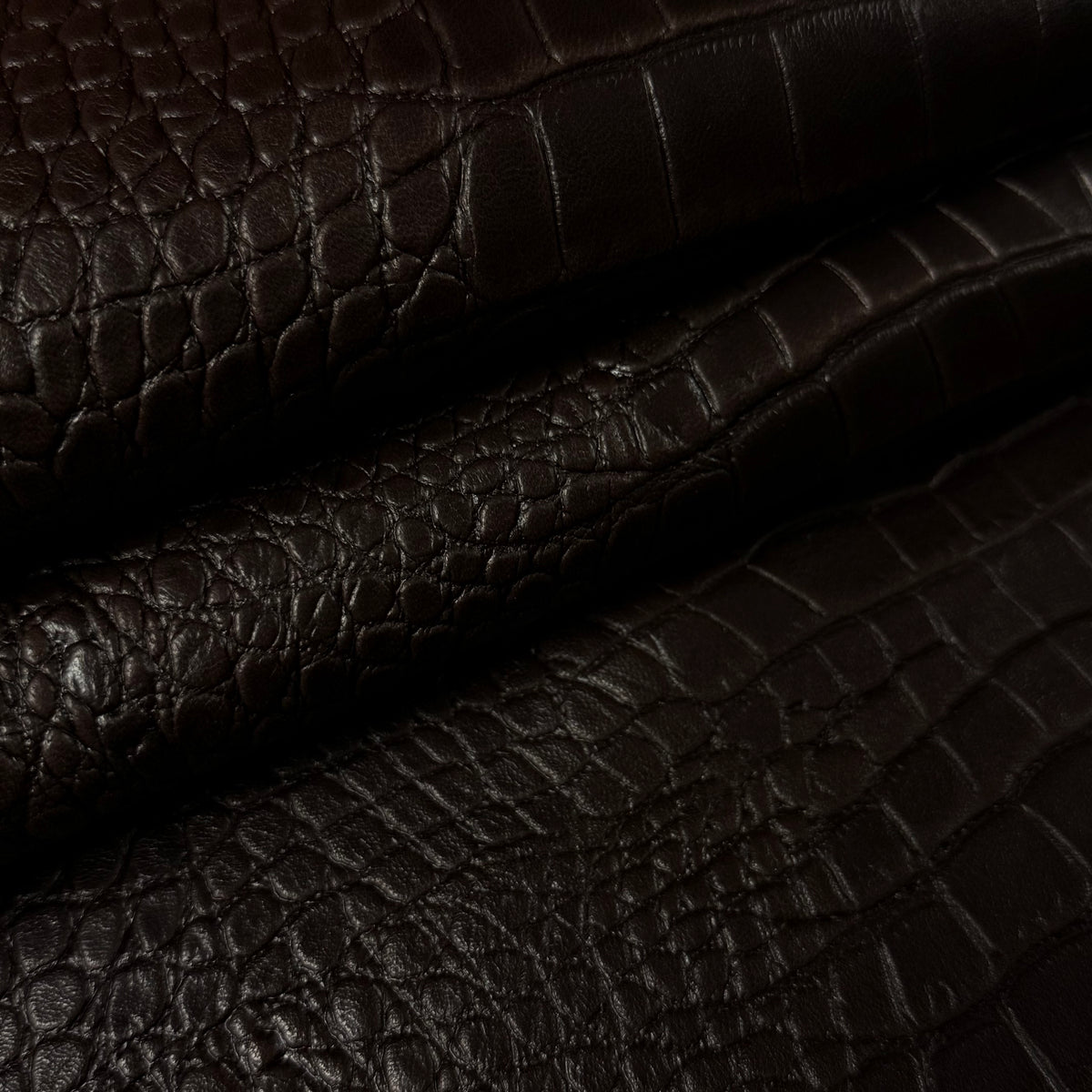 French Veg-Tan Crocodile Embossed Lamb Leather, 2.5 oz