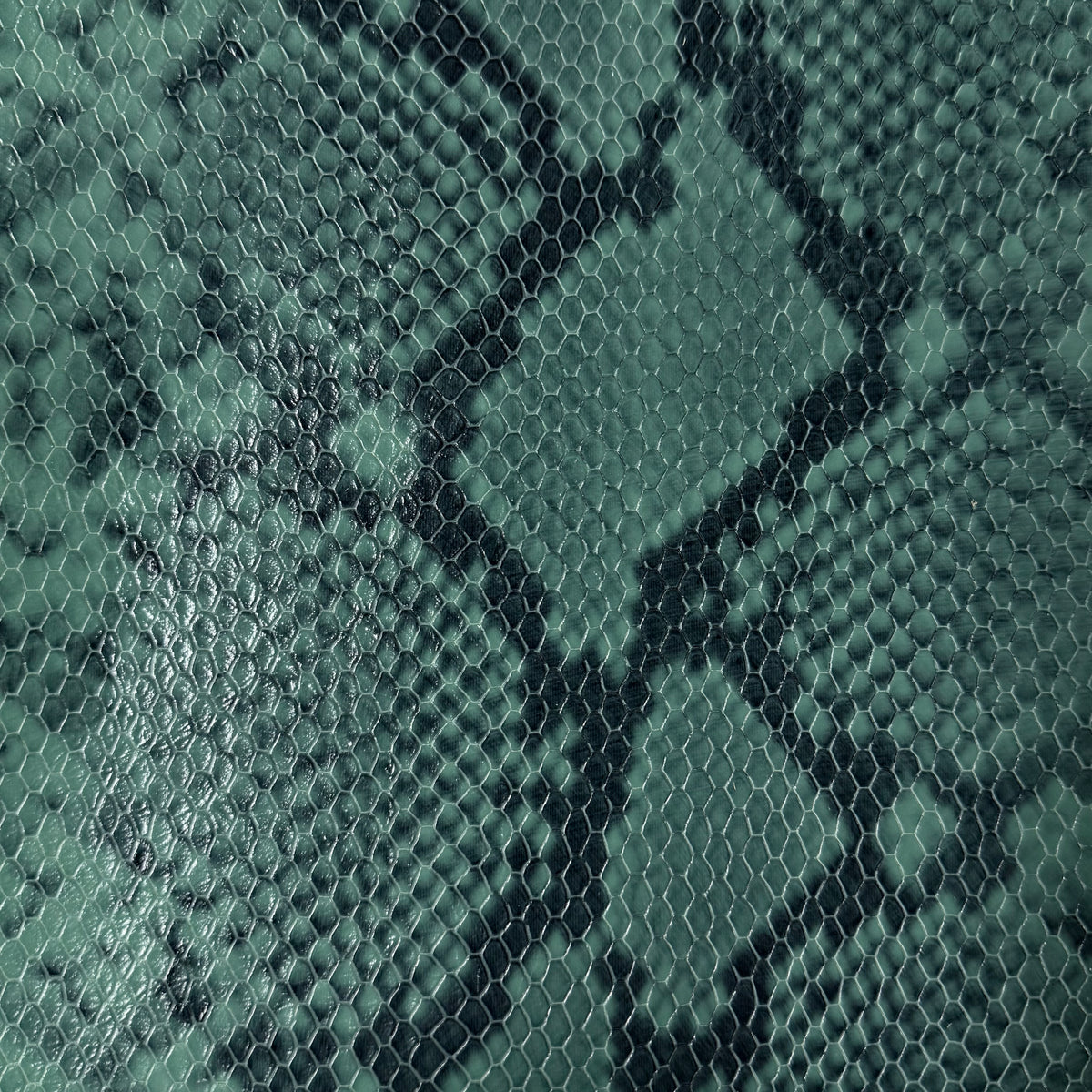Snake Embossed Cowhide, 3 oz | 15 Colors