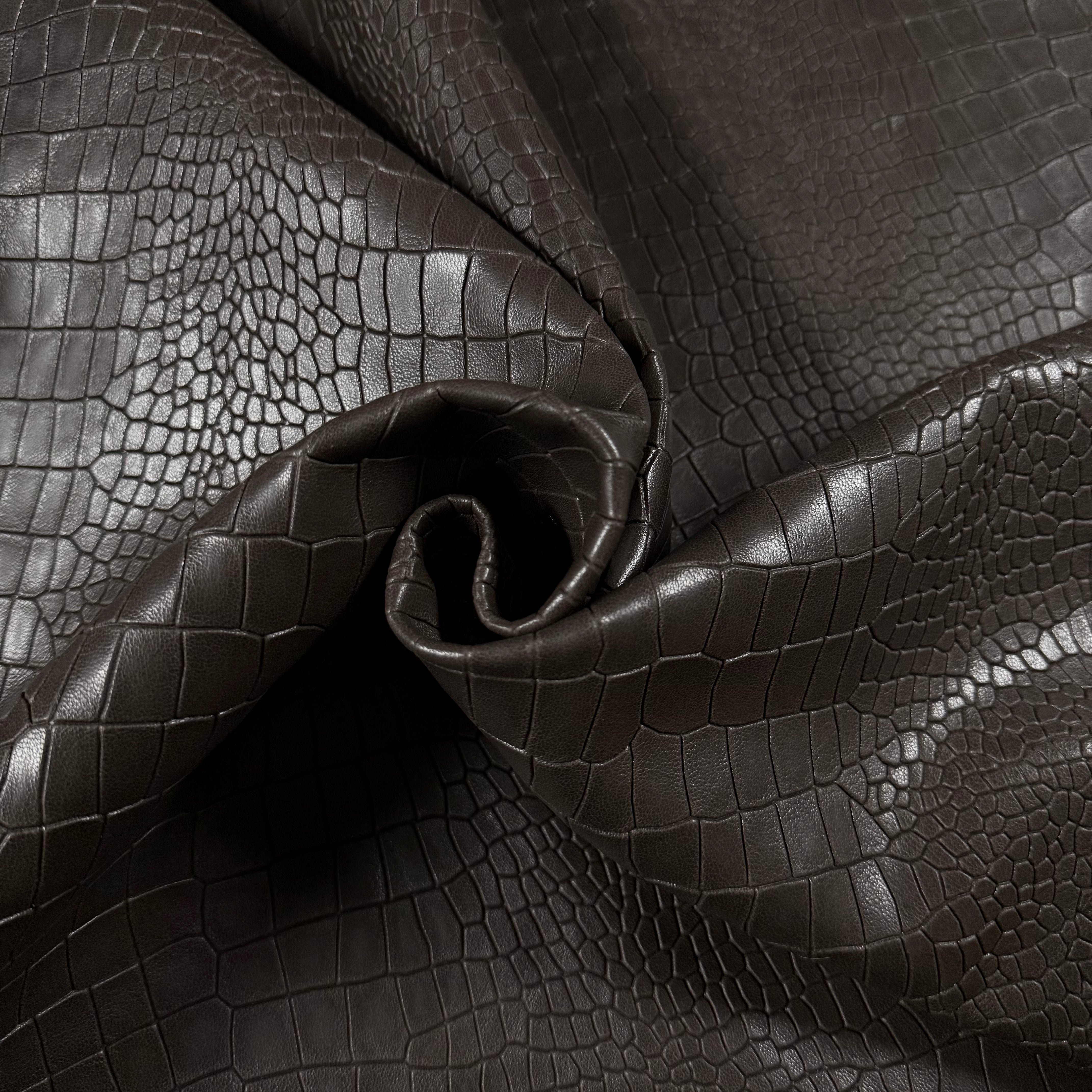 Alligator Style Croc Embossed Veg Tan Lambskin, 2.5 oz | 7 Colors