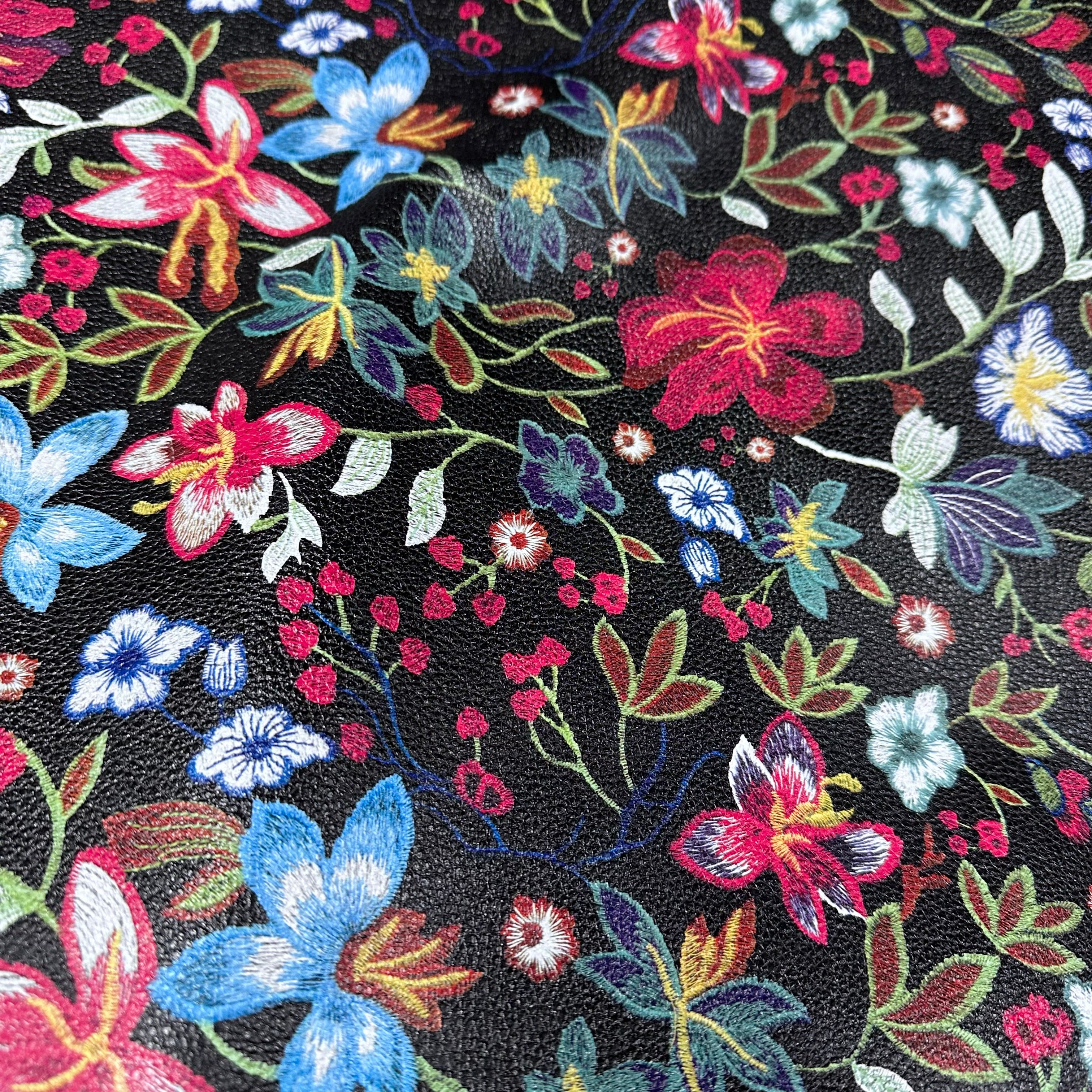 Printed Floral Goat, 3D-Embossed, 2 oz