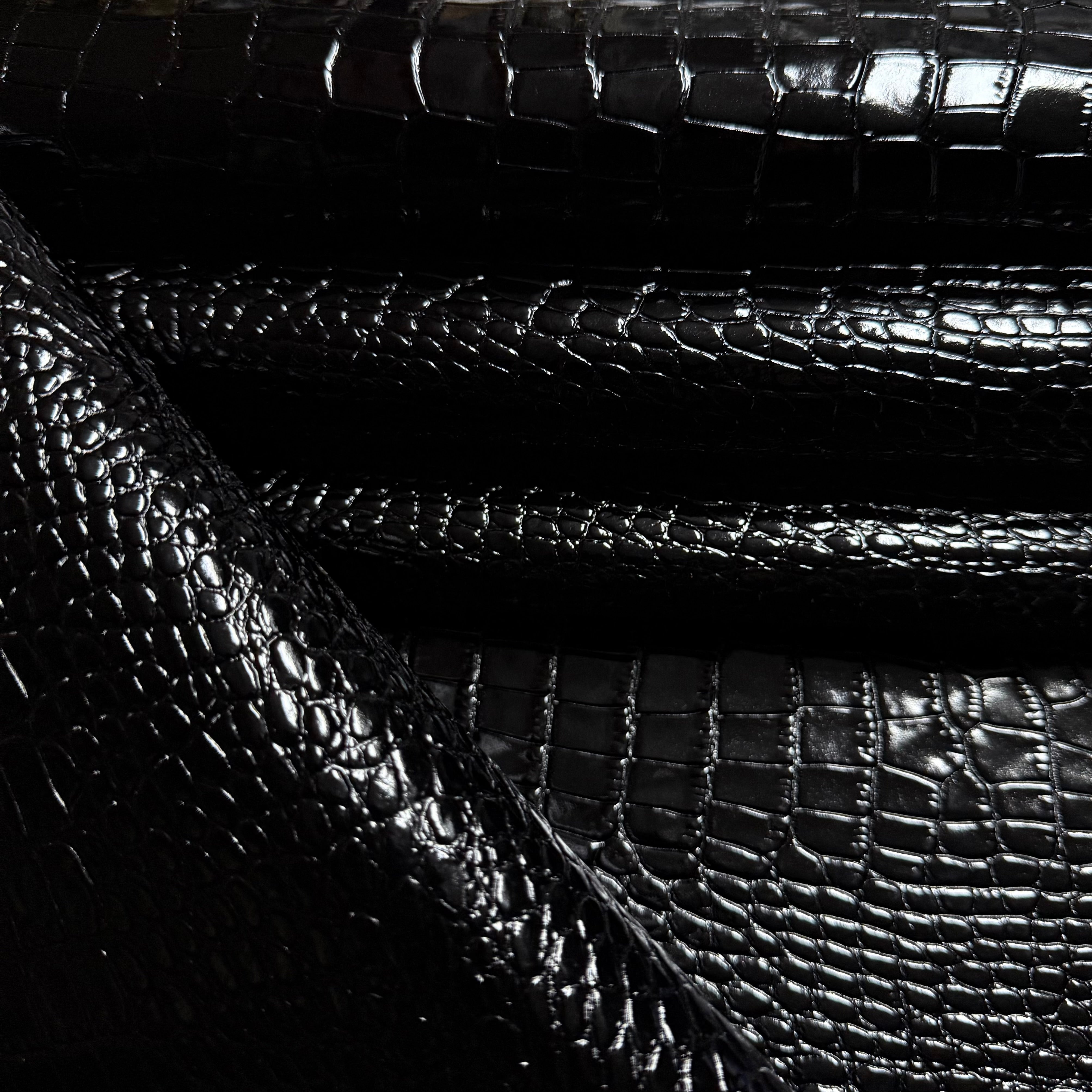 Crocodile Embossed Cow, 2-3 oz