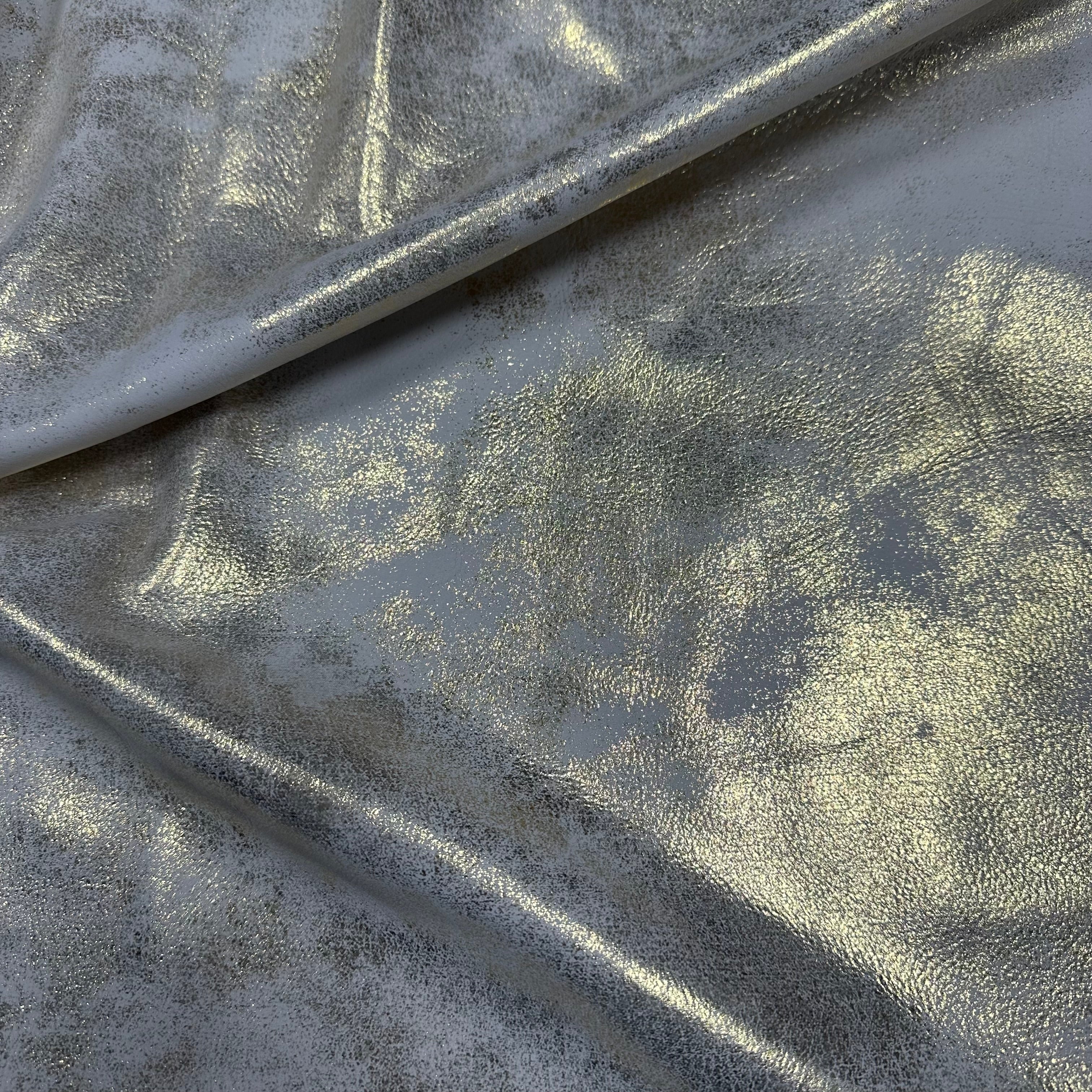 Distressed Metallic Cow Nubuck, 3 oz