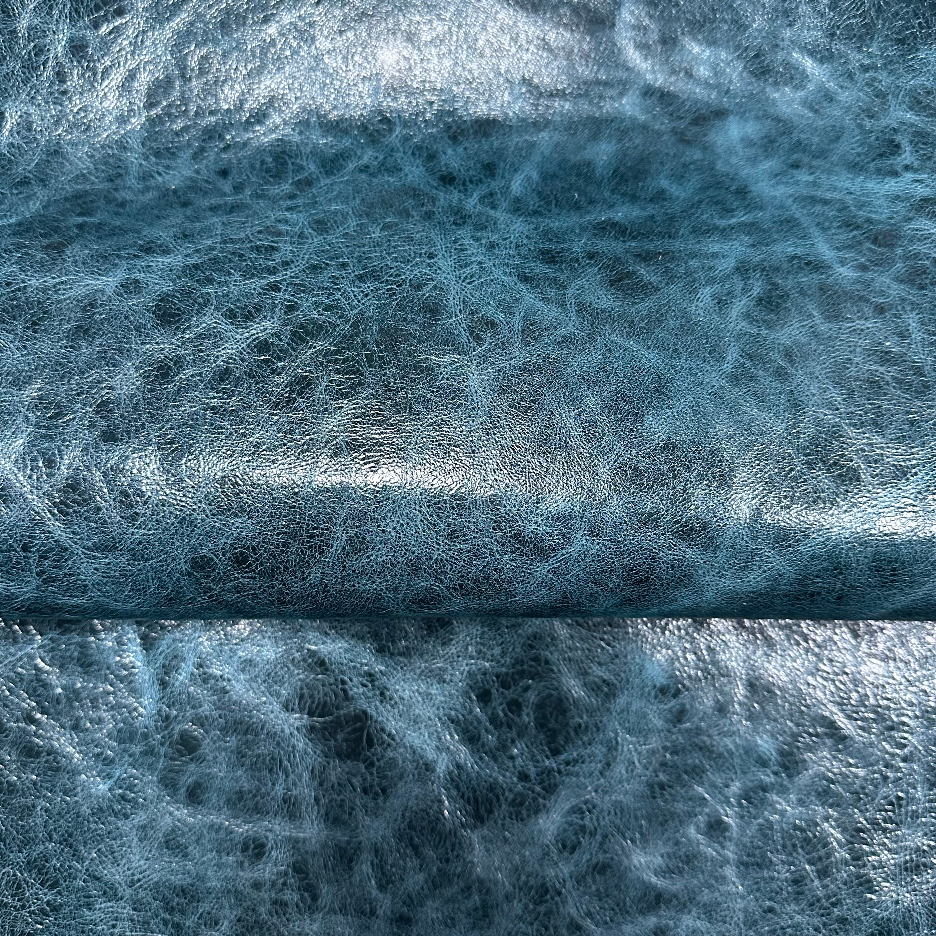 Glossy Vintage Distressed Lamb, 2 oz