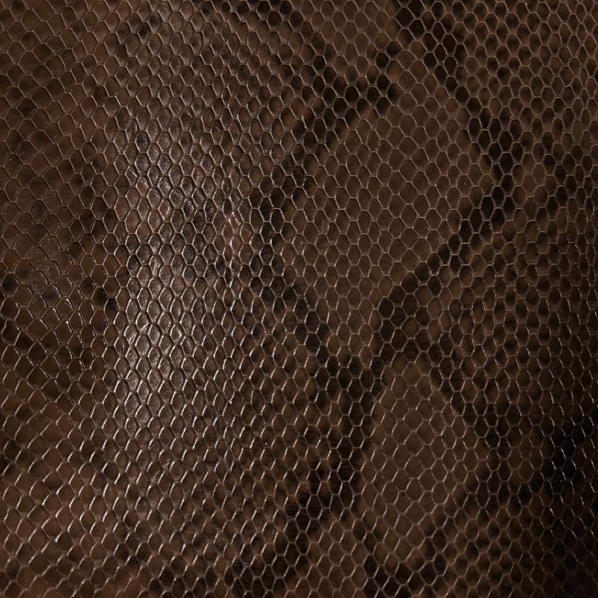 Snake Embossed Cowhide, 3 oz | 15 Colors
