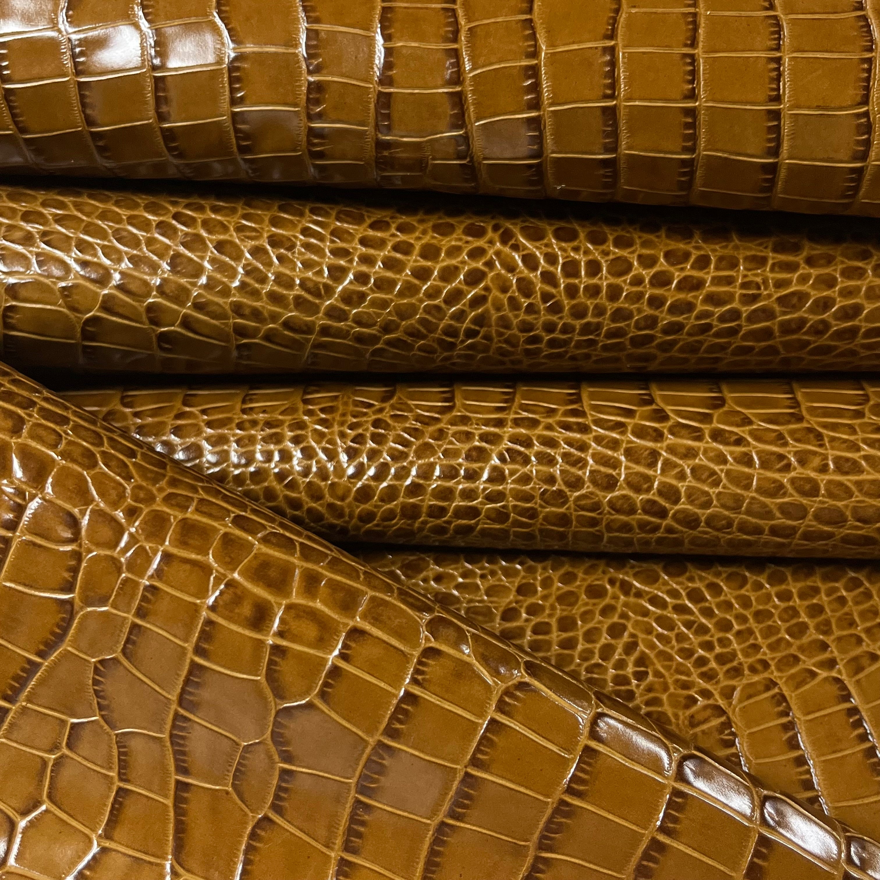 Crocodile Embossed Cow, 2-3 oz