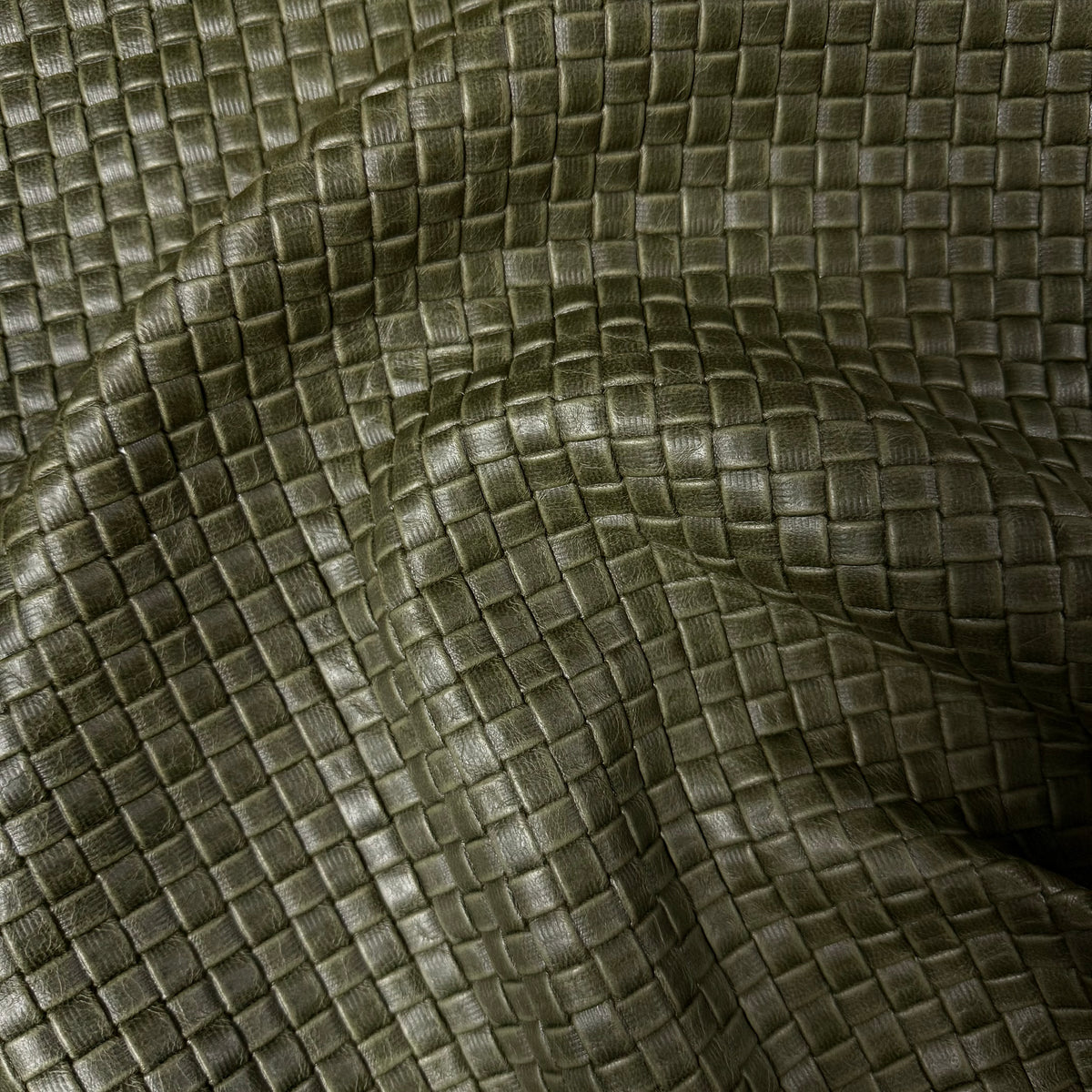 Oiled Basketweave Embossed Veg Tan Lamb, 2 oz