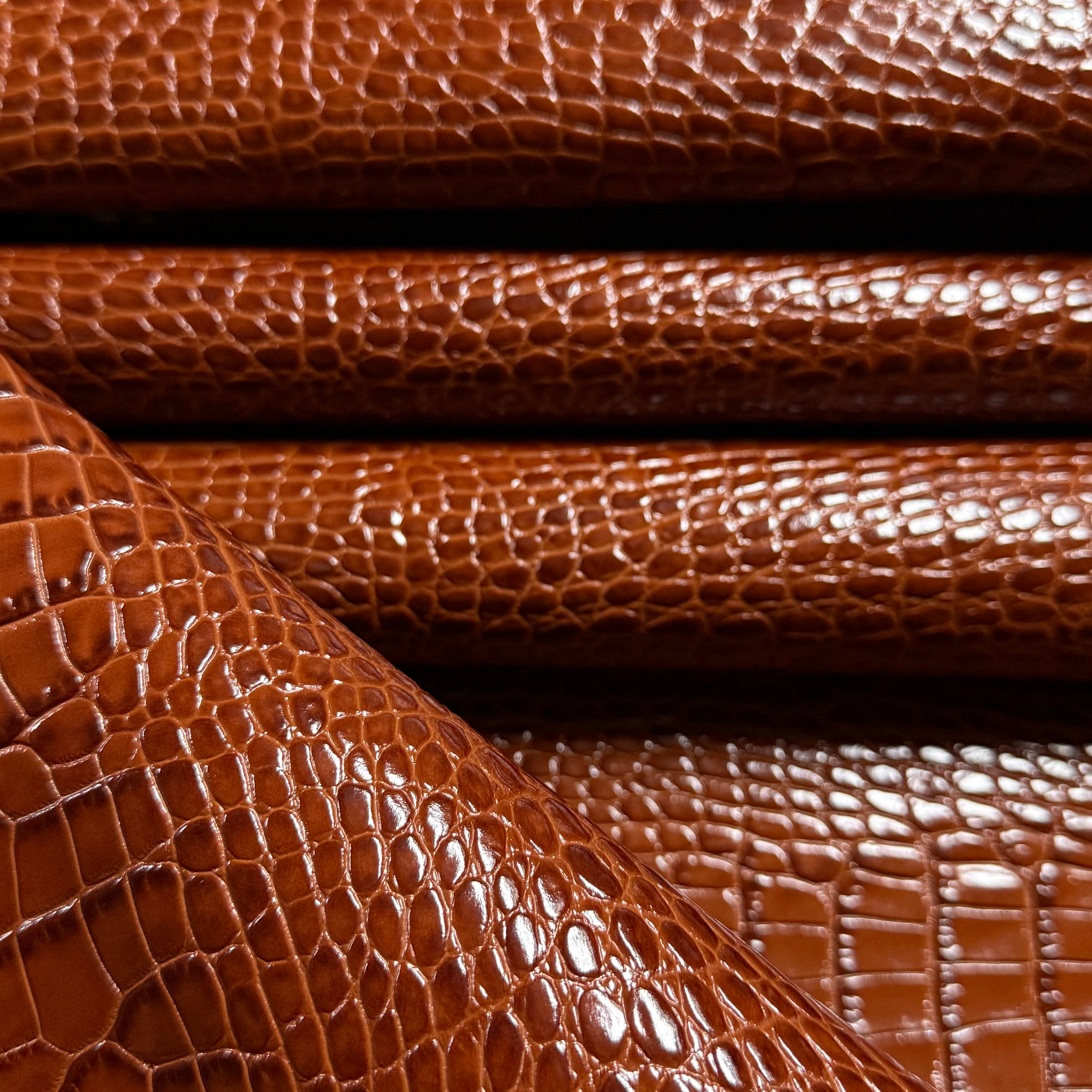 Crocodile Embossed Cow, 2-3 oz