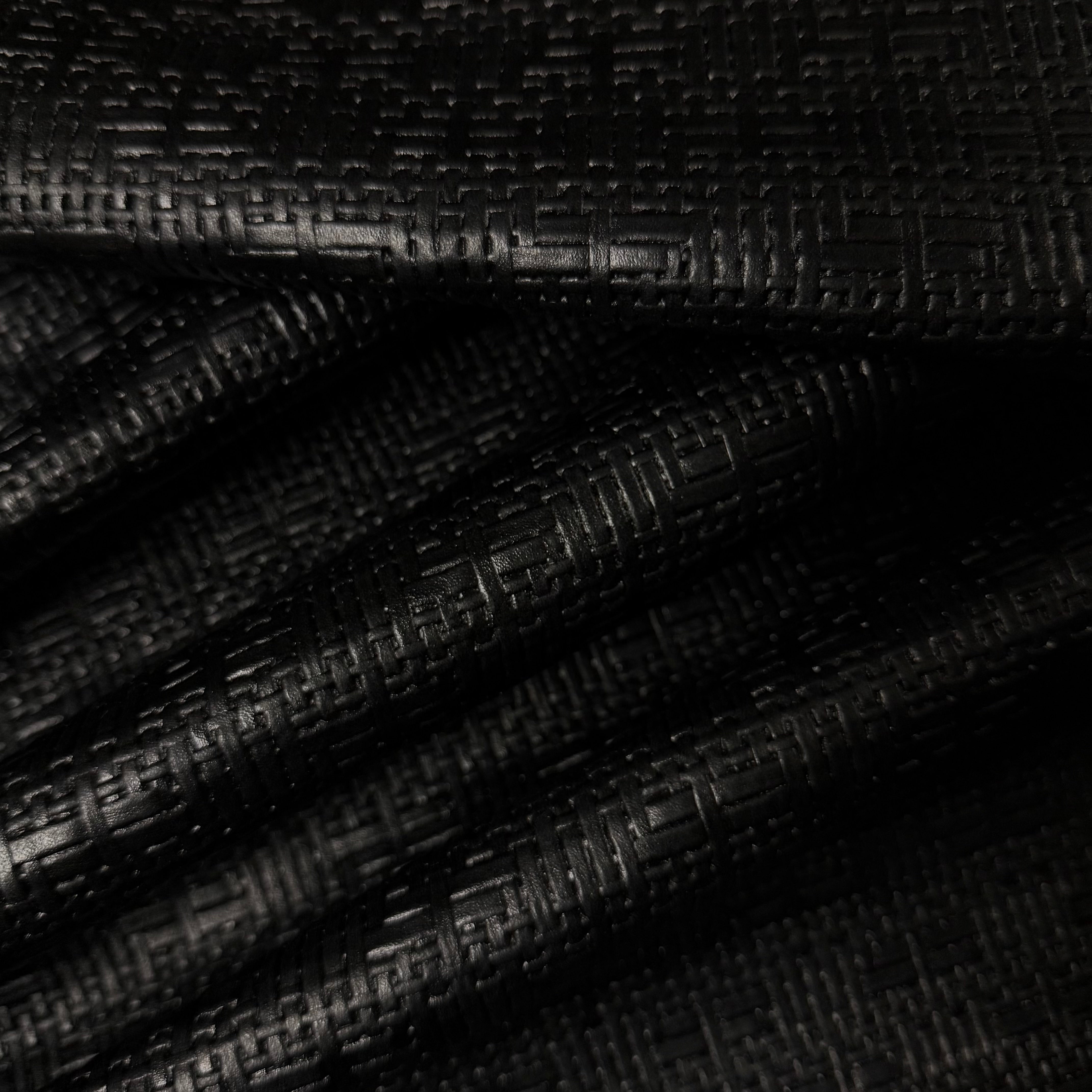 Raffia Embossed Cow, 2.5 oz - Black