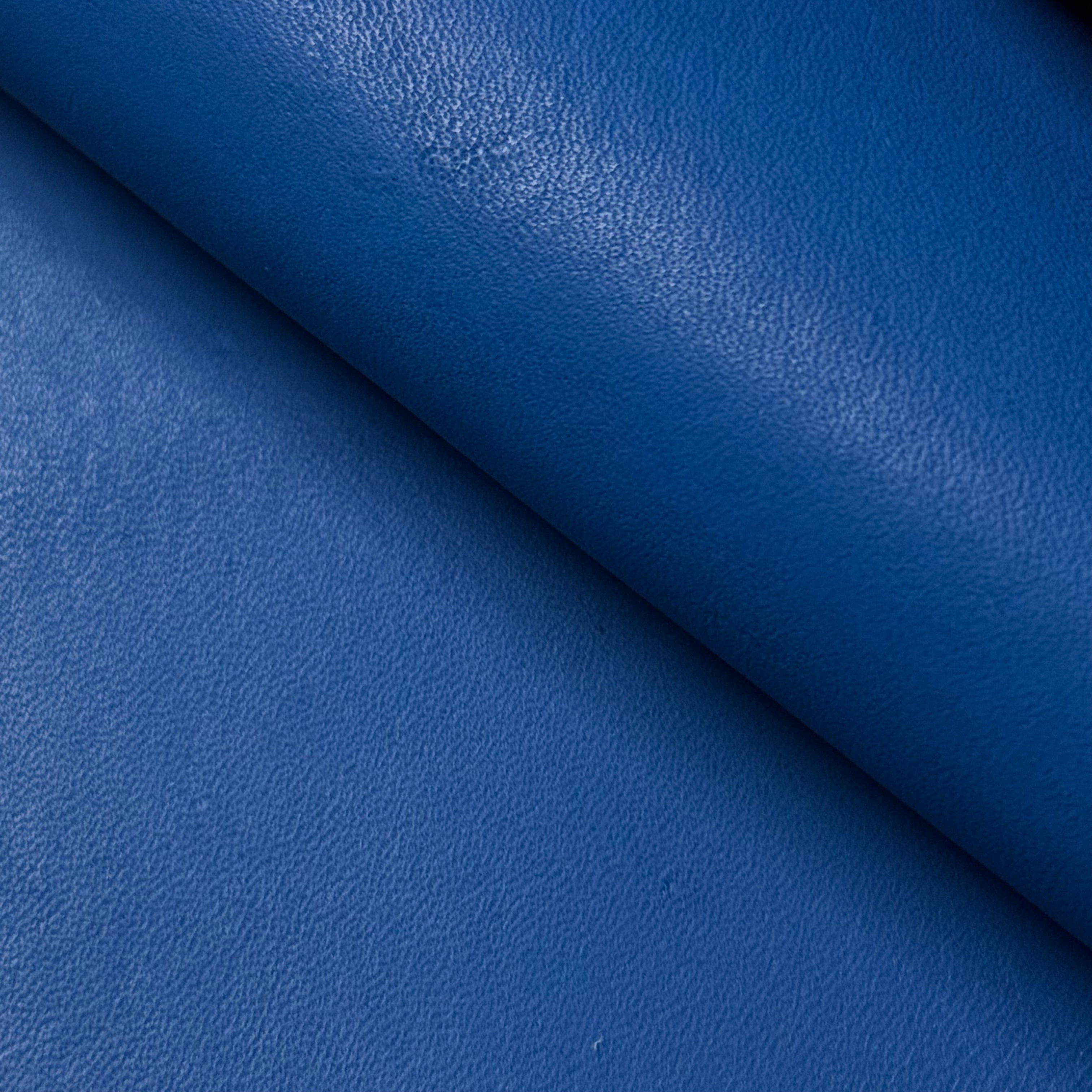 Smooth Utility Cowhide, 4-5 oz - 15+ Colors