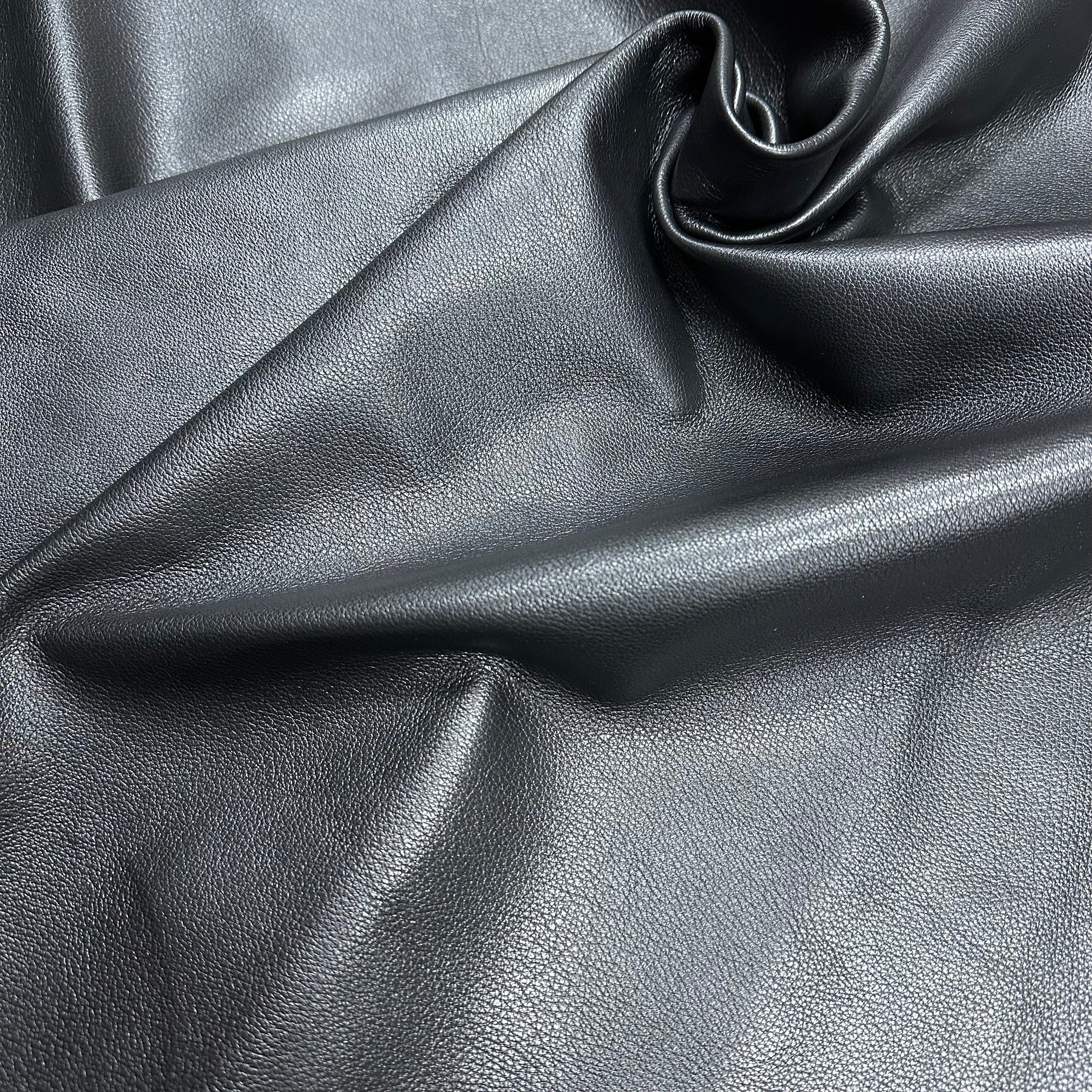 Light Weight Buffalo, 2-3 oz - Black