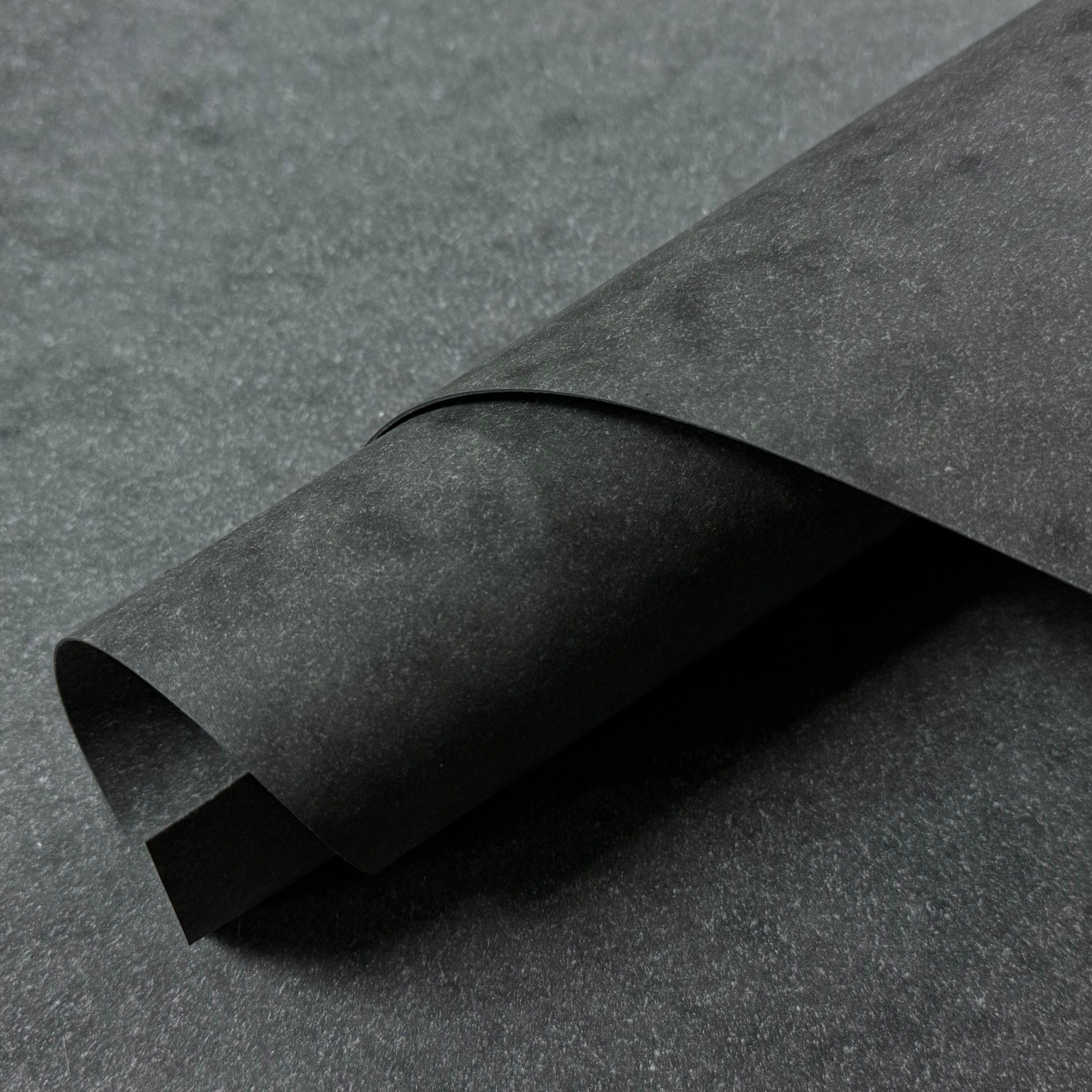 Salpa Bonded Veg Tan Leather, Black | Multiple Weights