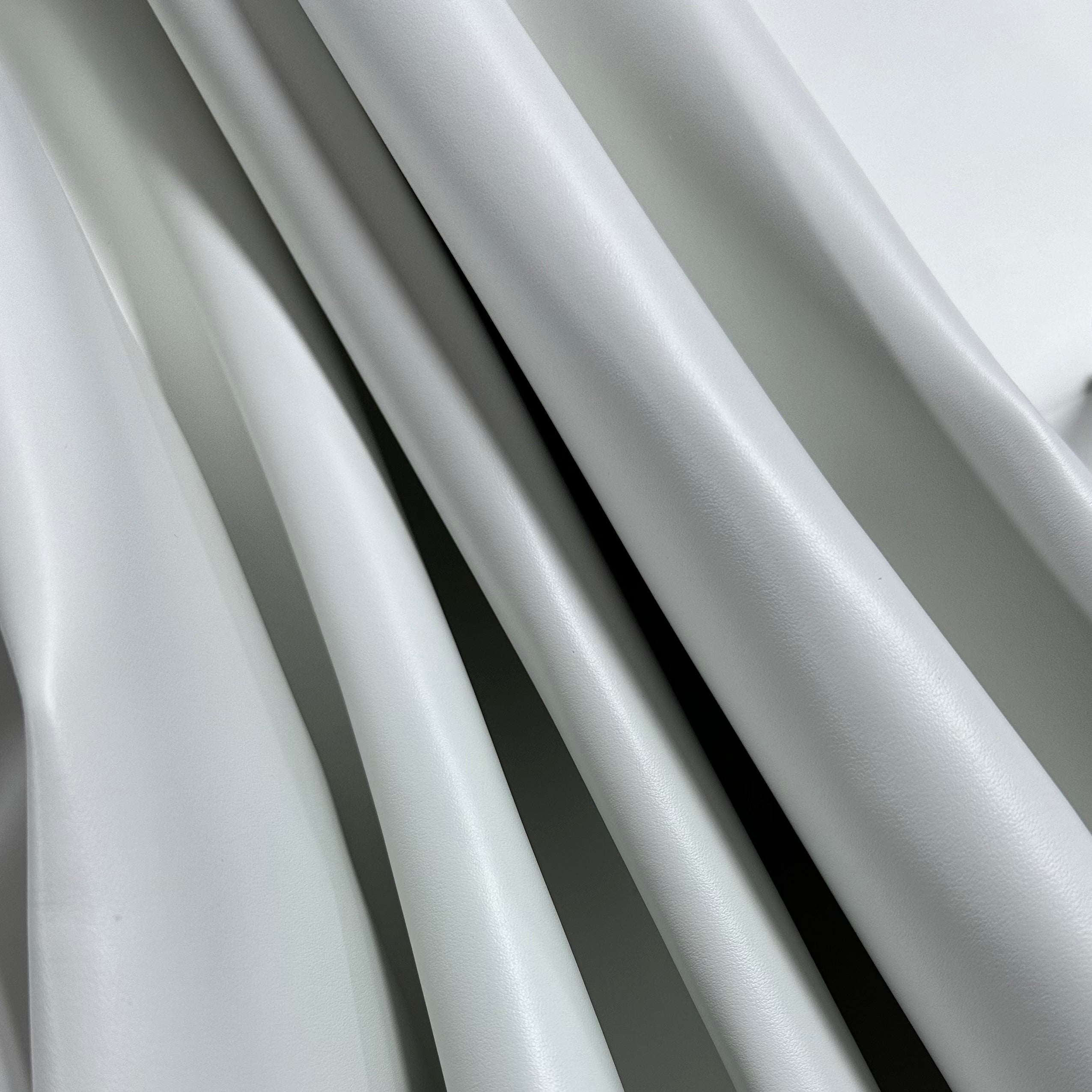 Smooth Grain Luxury Calf, 3 oz | 10+ Colors