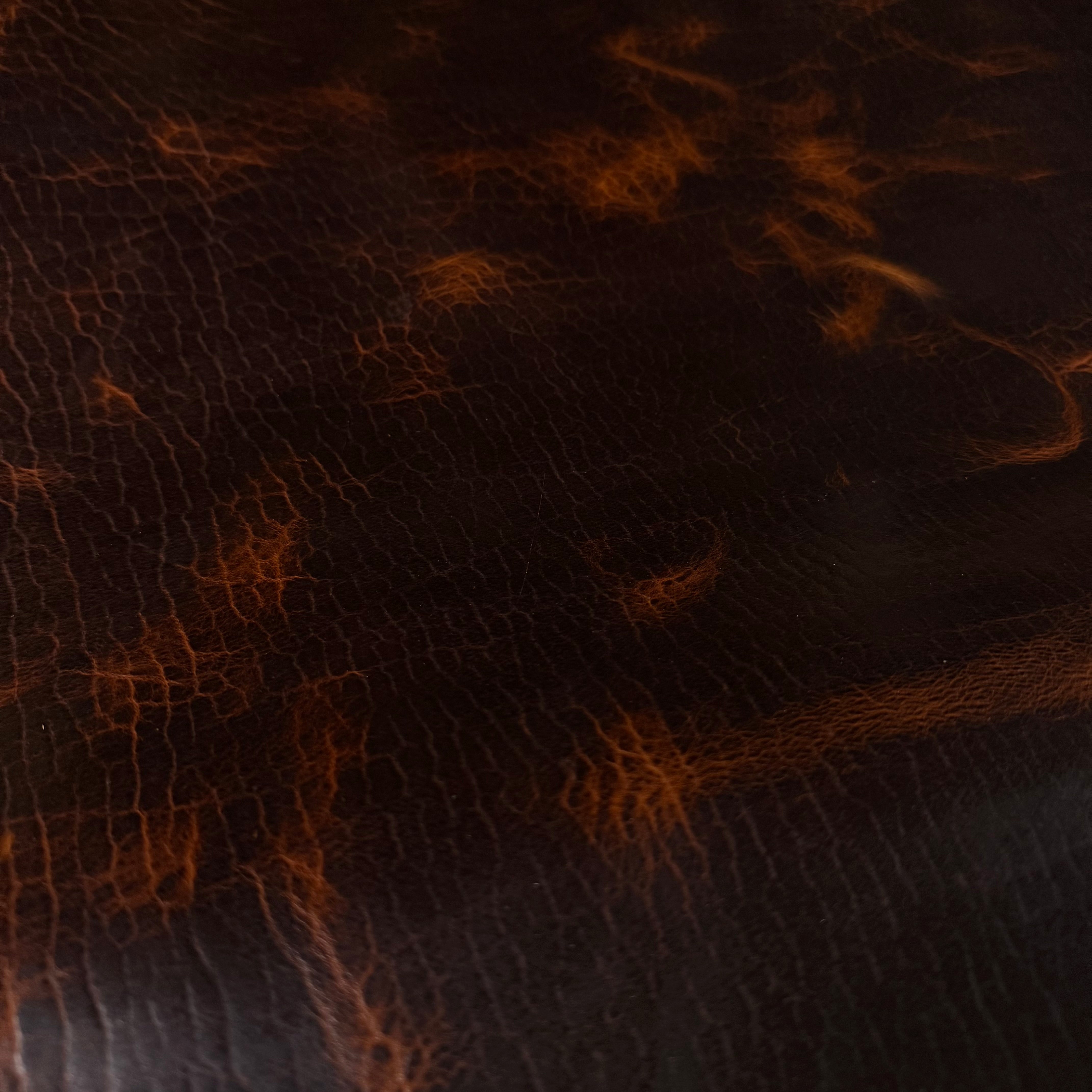 Waxy Pull-Up Bison, 4.5 oz | Dark Brown