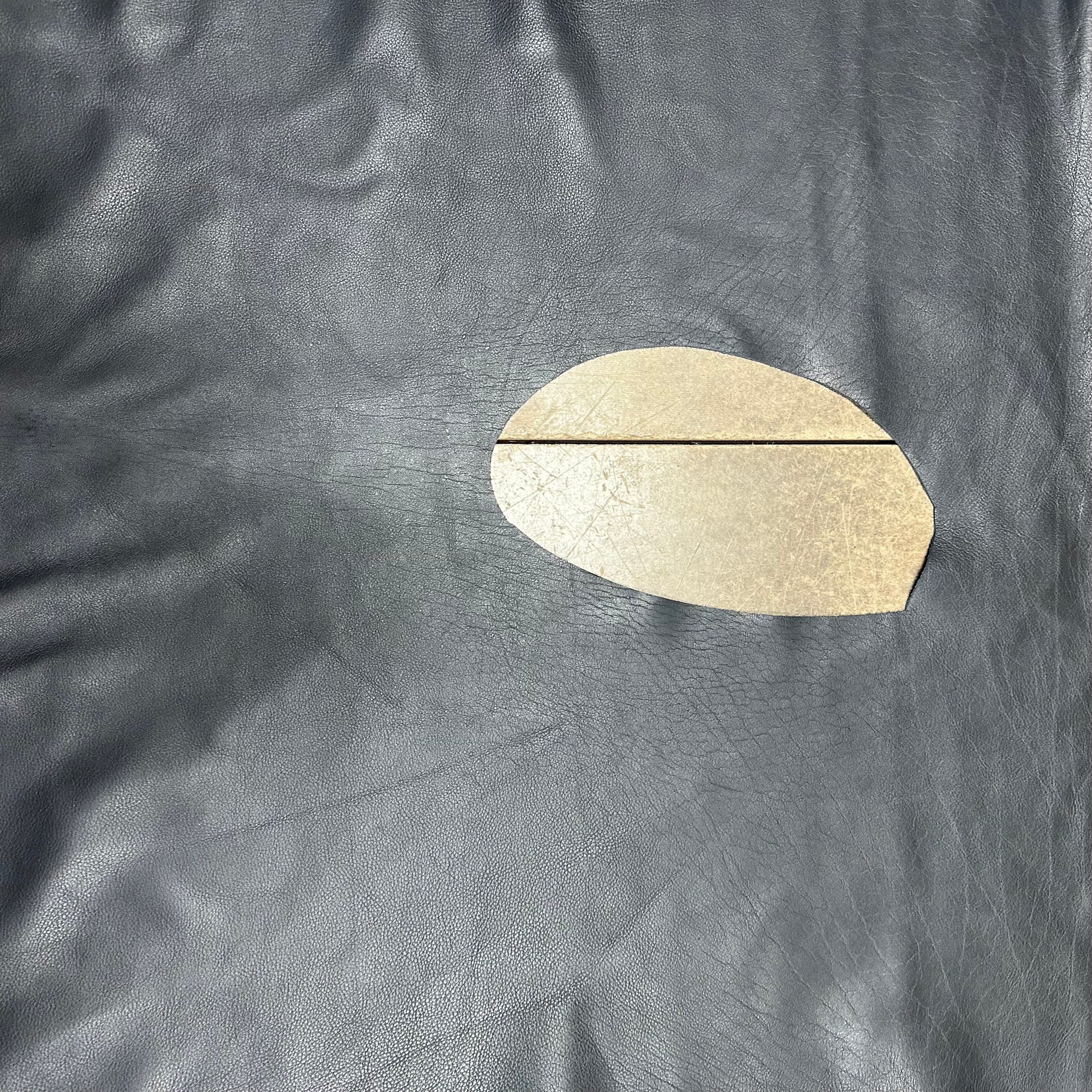 Humpback Calf, 2-3 oz - Black