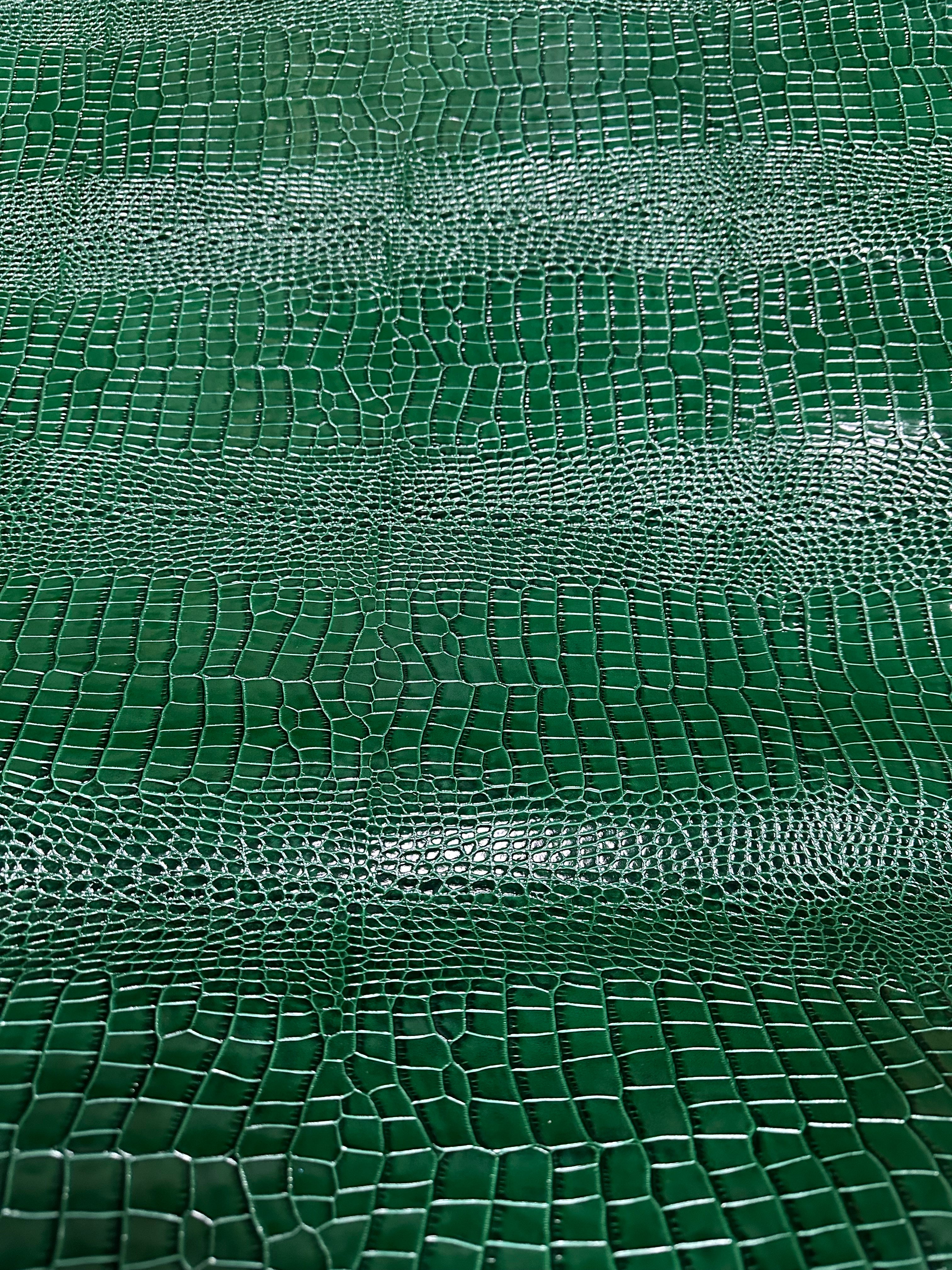 Crocodile Embossed Cow, 2-3 oz