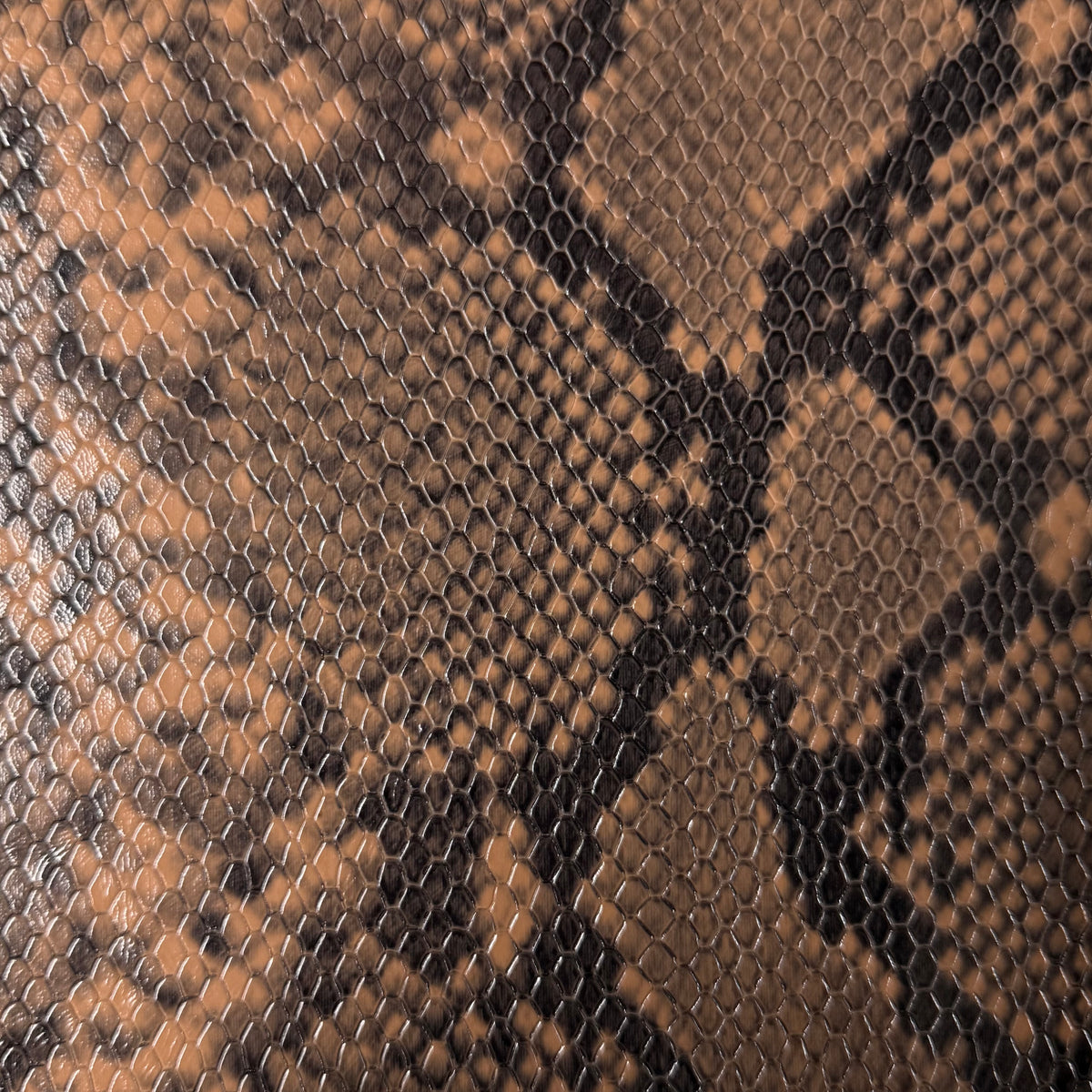 Snake Embossed Cowhide, 3 oz | 15 Colors