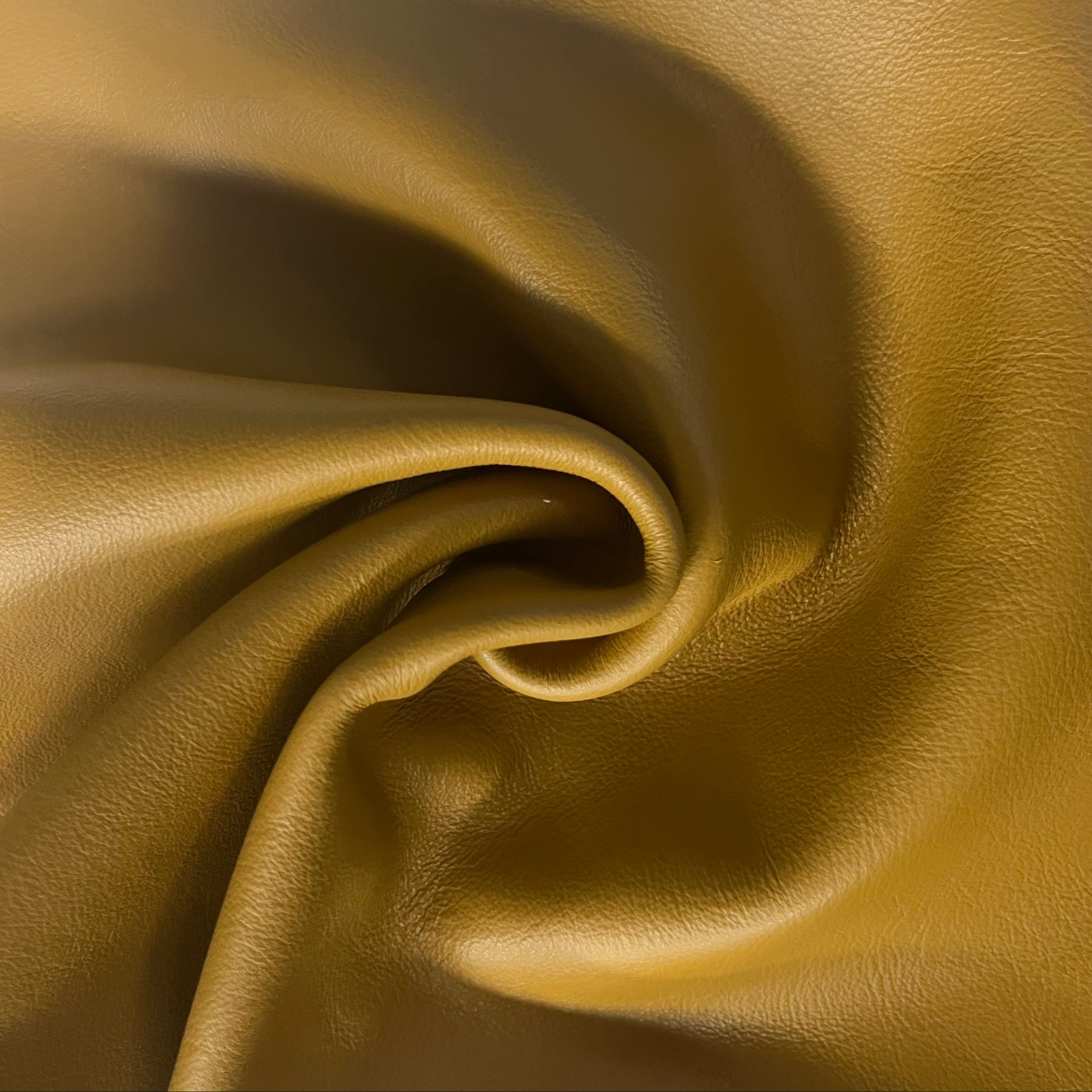 Reversible Moto Chap Cow Nappa, 3 oz | 45+ Colors