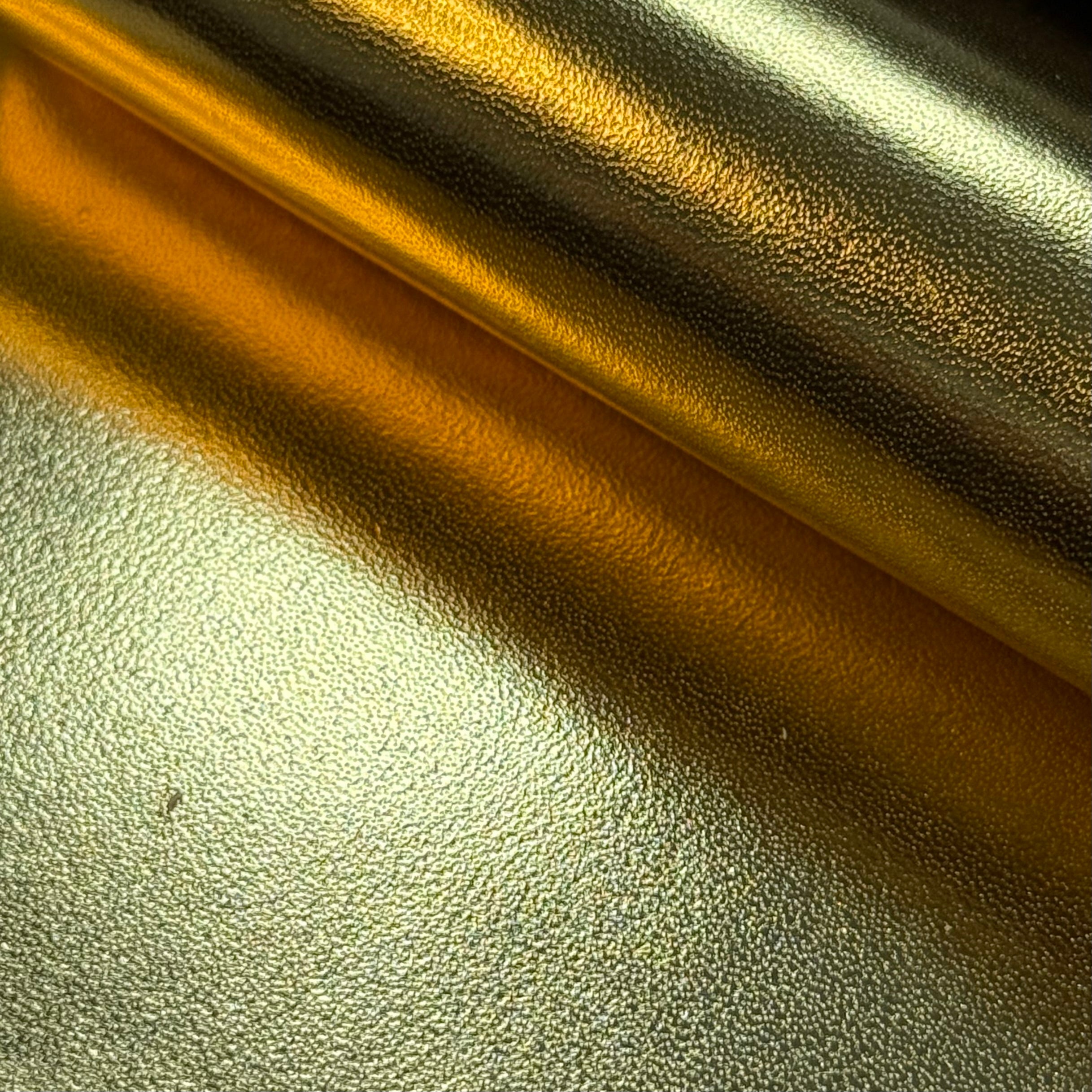 Metallic Foil Smooth Cow, 3.5 oz | 15+ Colors