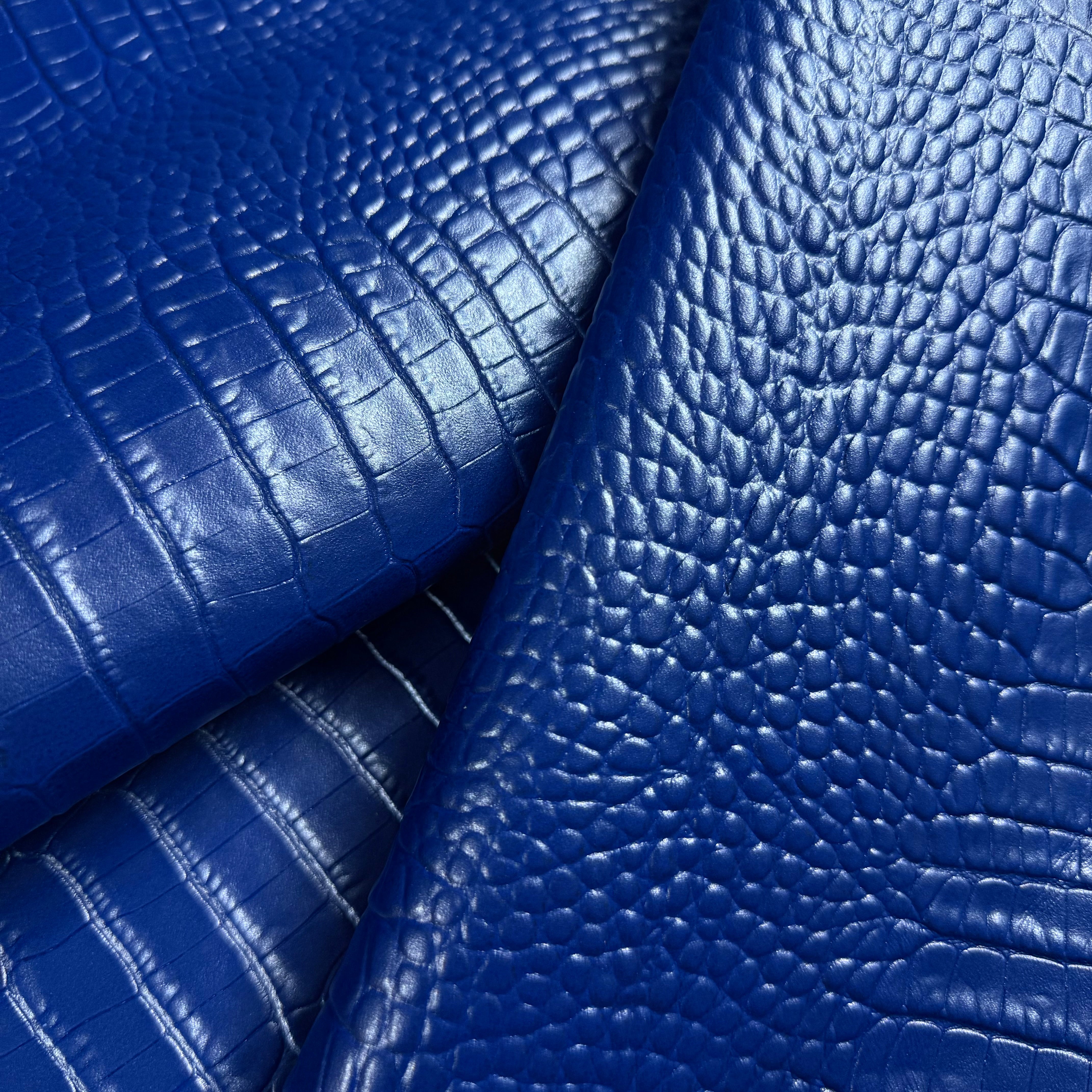 Pearlized Crocodile Embossed Cow, 2-3 oz