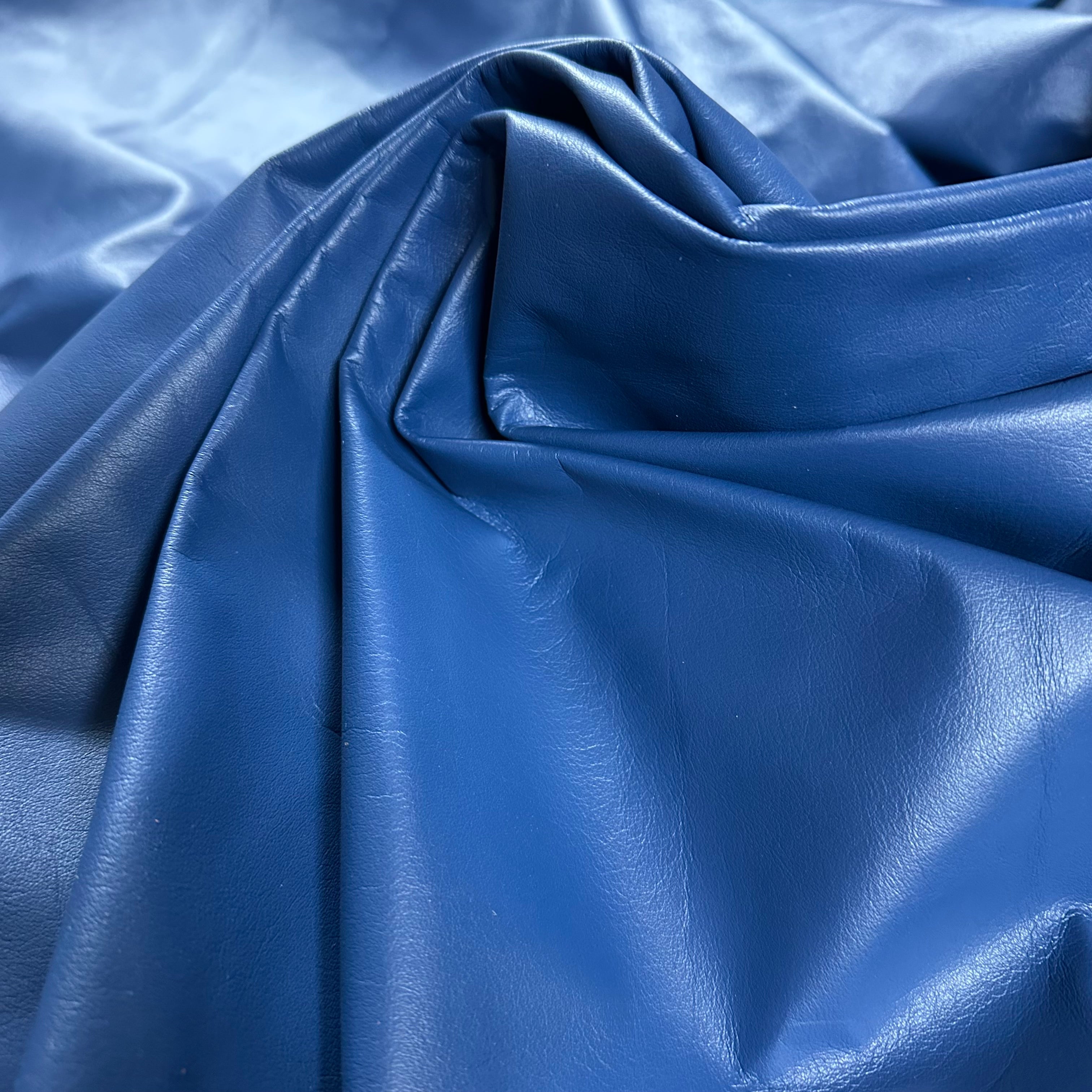 Plonge Cow Sides, 1-2 oz | 25+ Colors