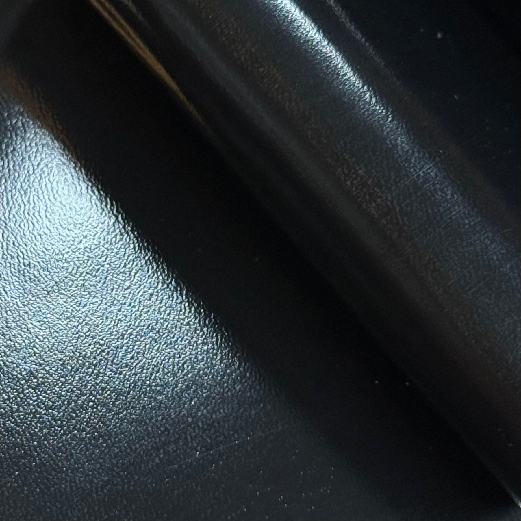 Metallic Foil Smooth Cow, 3.5 oz | 15+ Colors