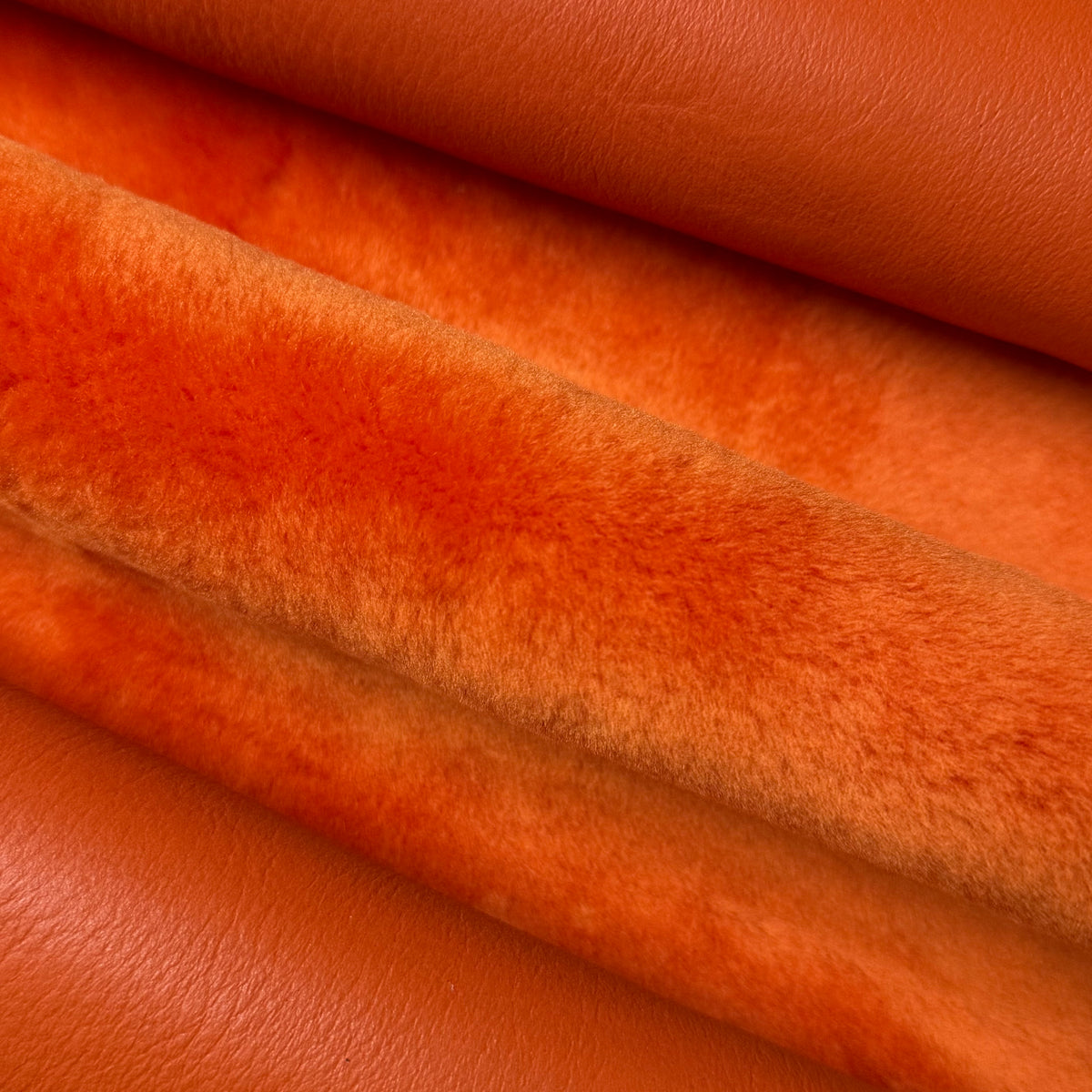 Ironed Merino Shearling 10MM - Nappa Matched Back