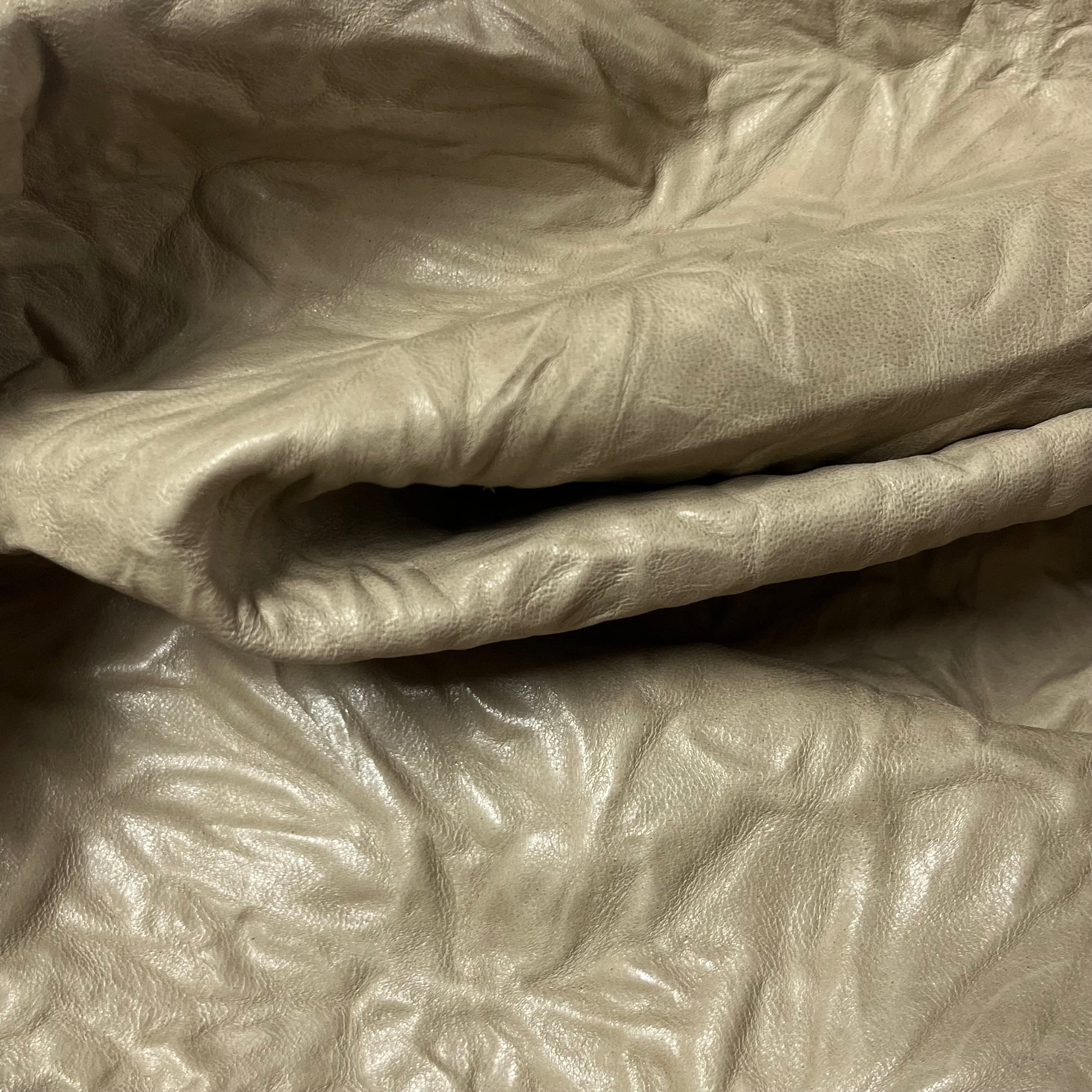 Crinkle Textured Lamb Nappa, 2 oz | Light Taupe, Black