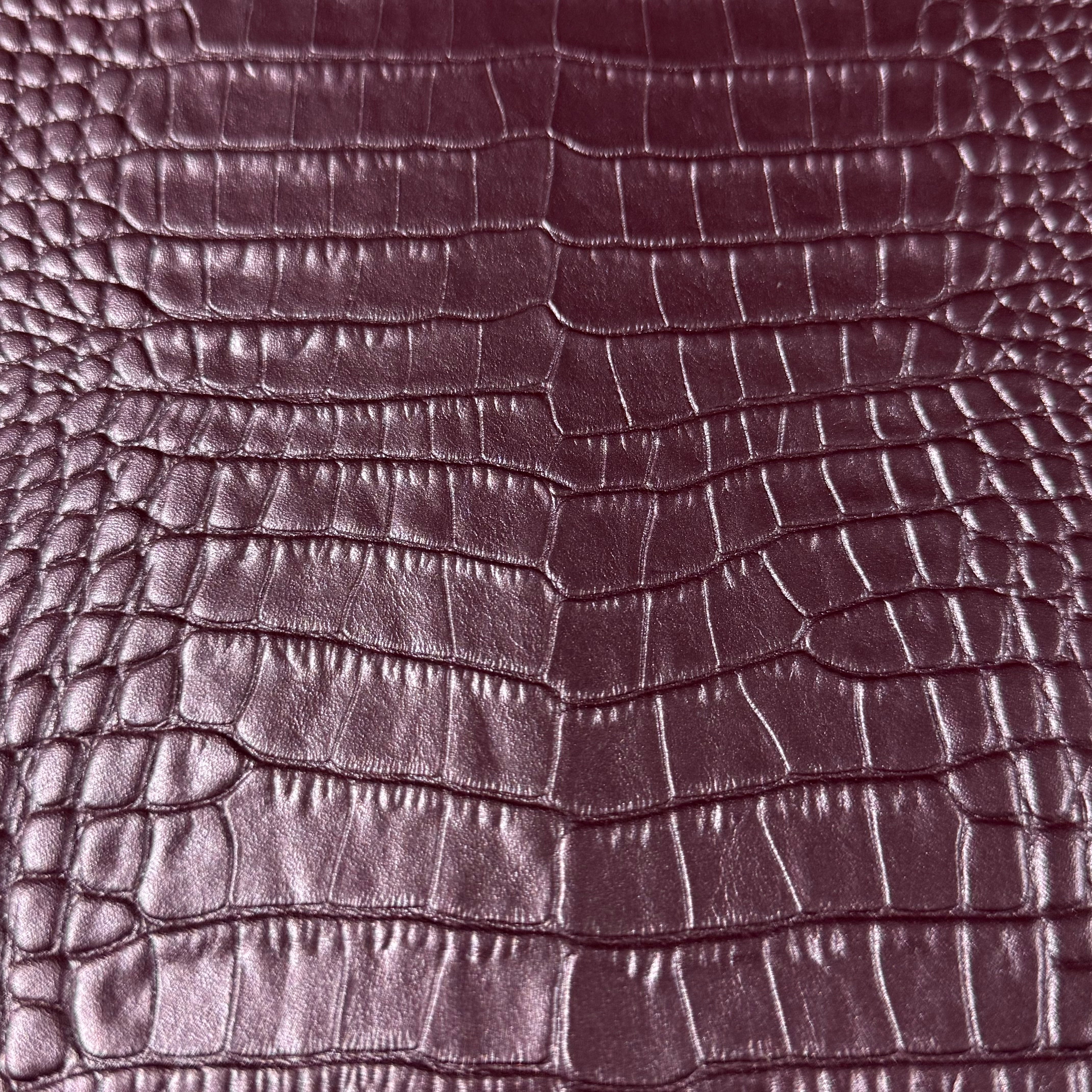 Pearlized Crocodile Embossed Cow, 2-3 oz