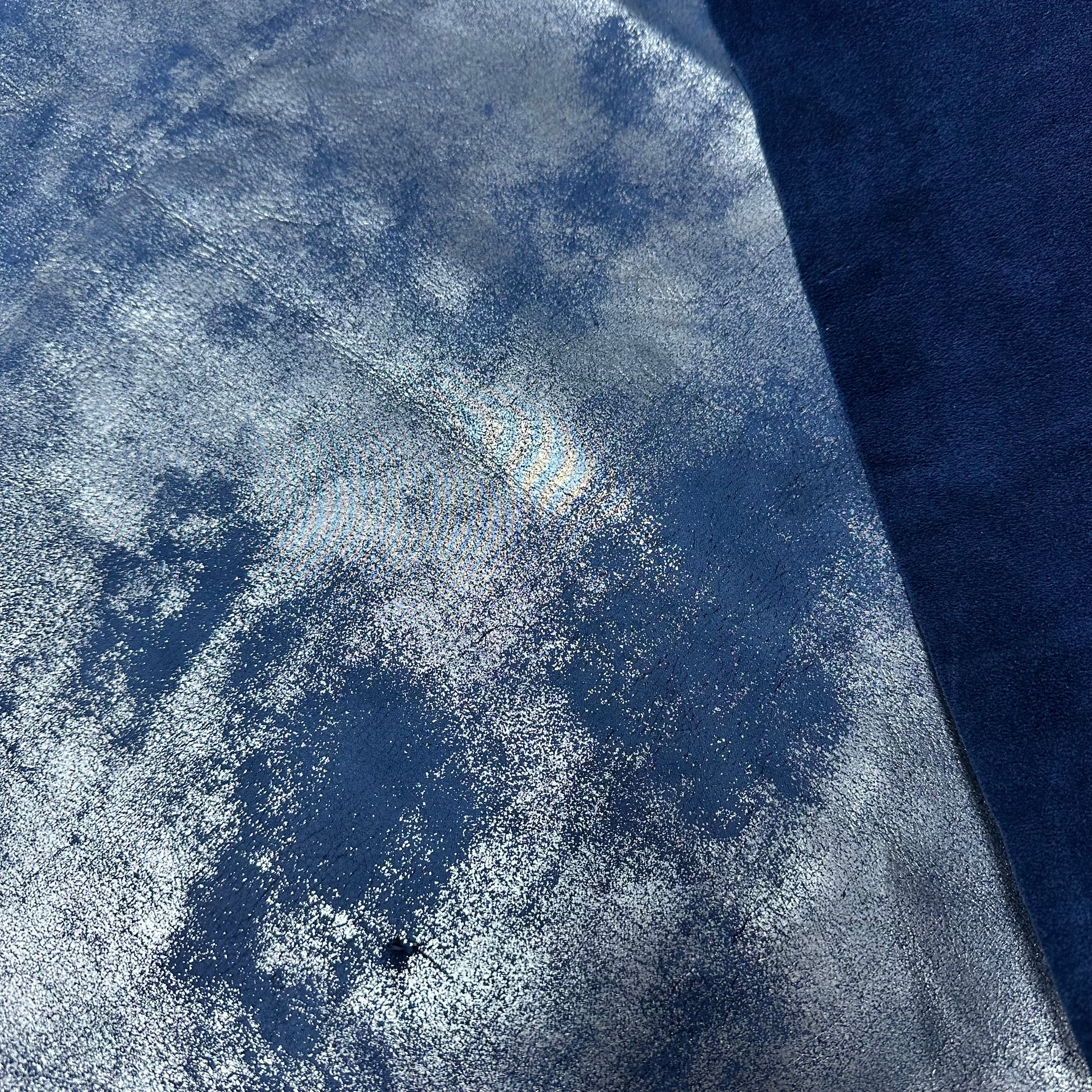 Distressed Metallic Cow Nubuck, 3 oz