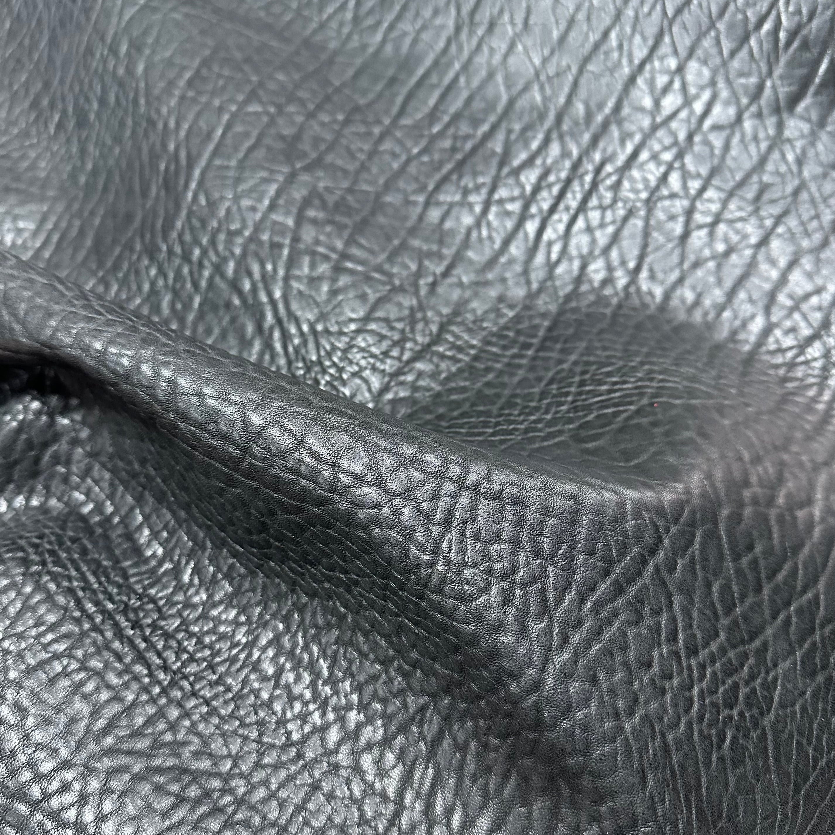 Shrunken Horse Shoulder, 3 oz - Black