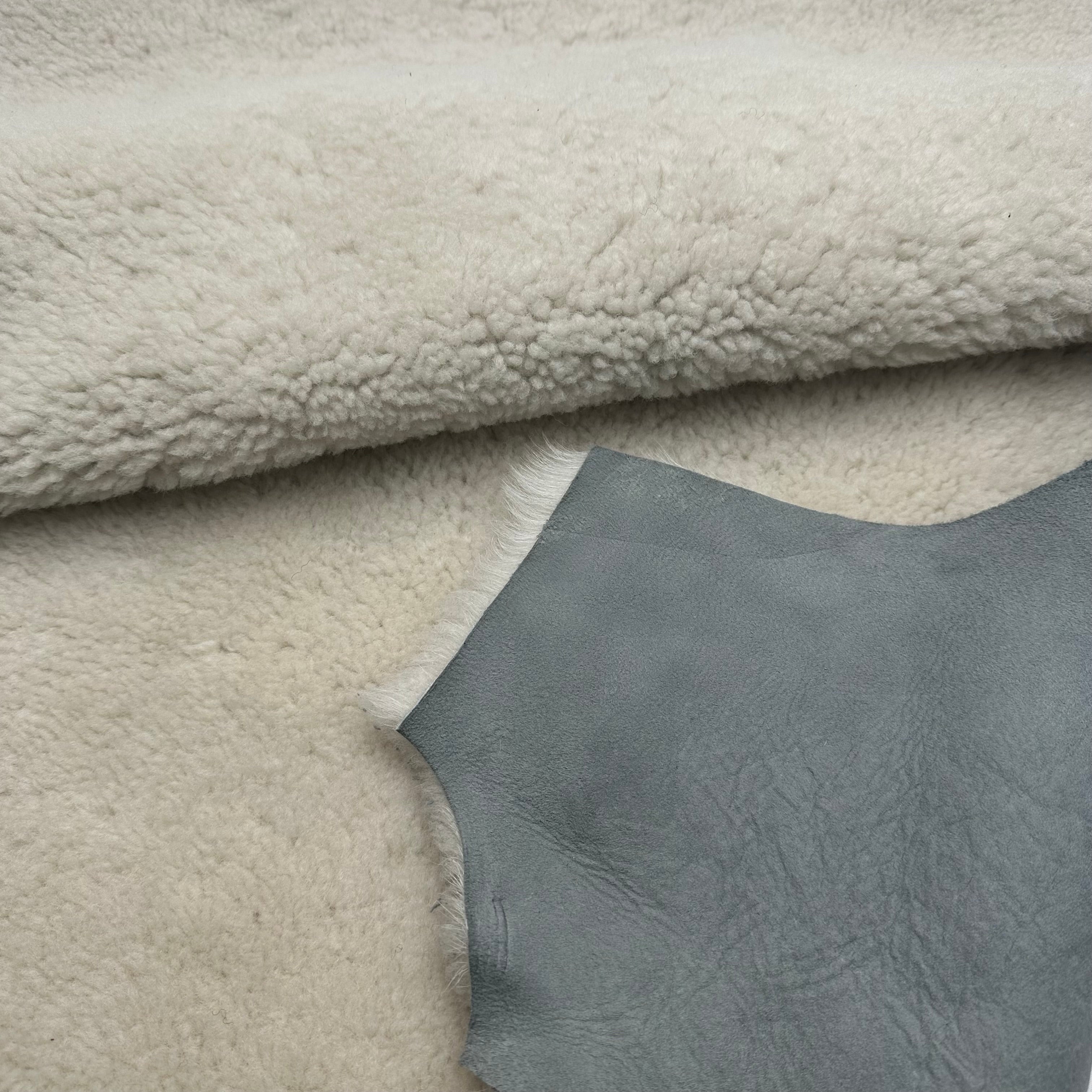 Curly Merino Shearling 12mm - Raw Back