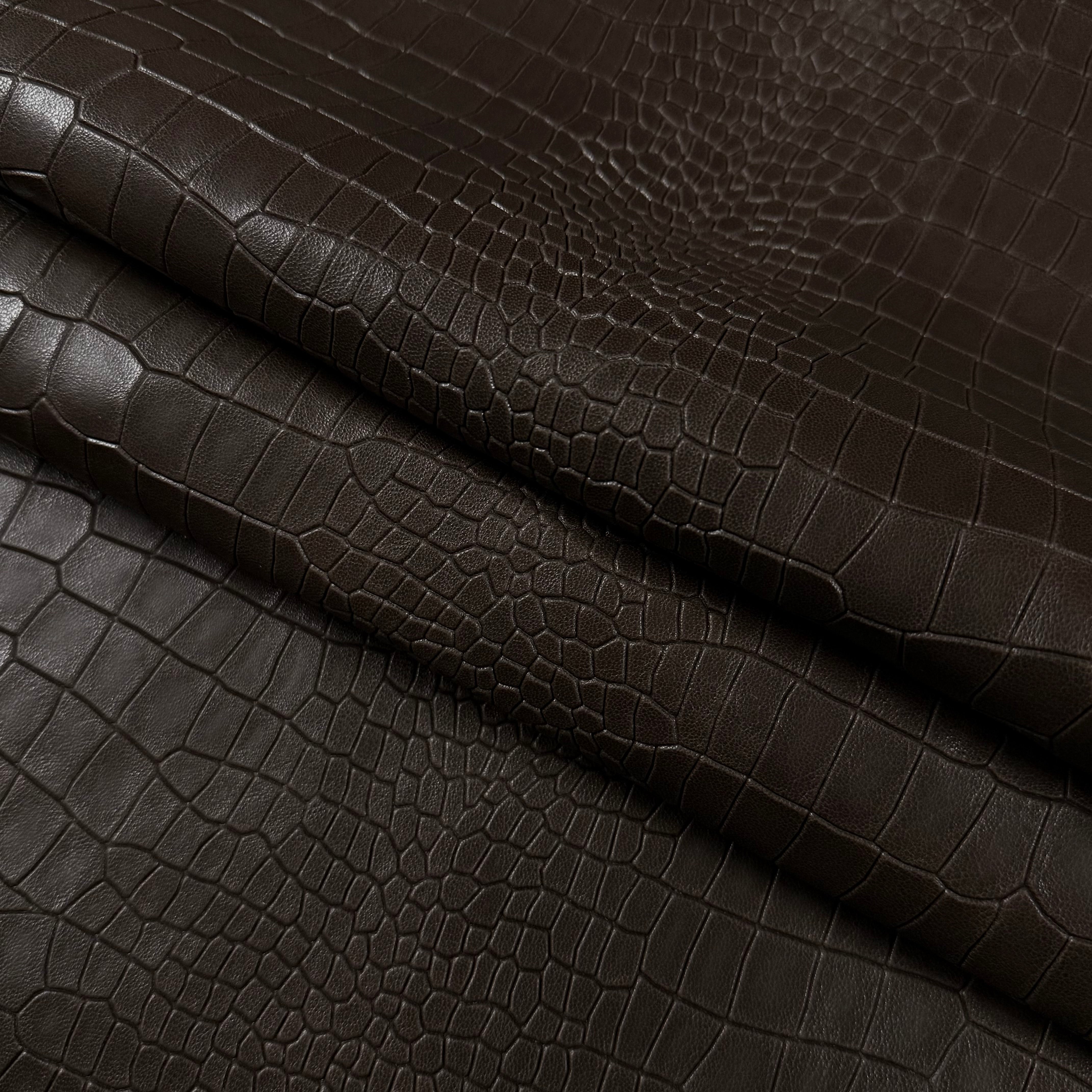 Alligator Style Croc Embossed Veg Tan Lambskin, 2.5 oz | 7 Colors