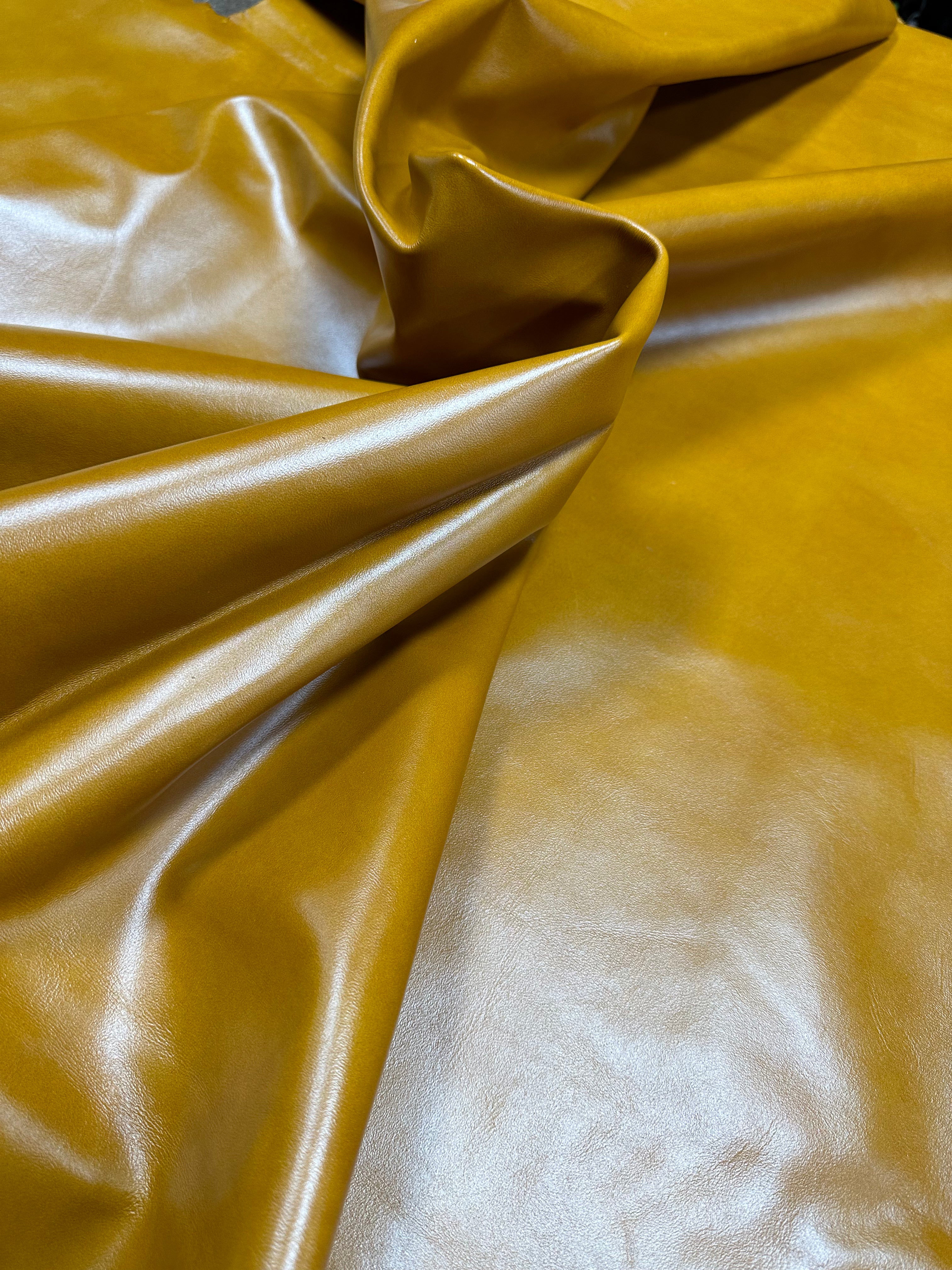 GOLDEN HONEY COW HIDE