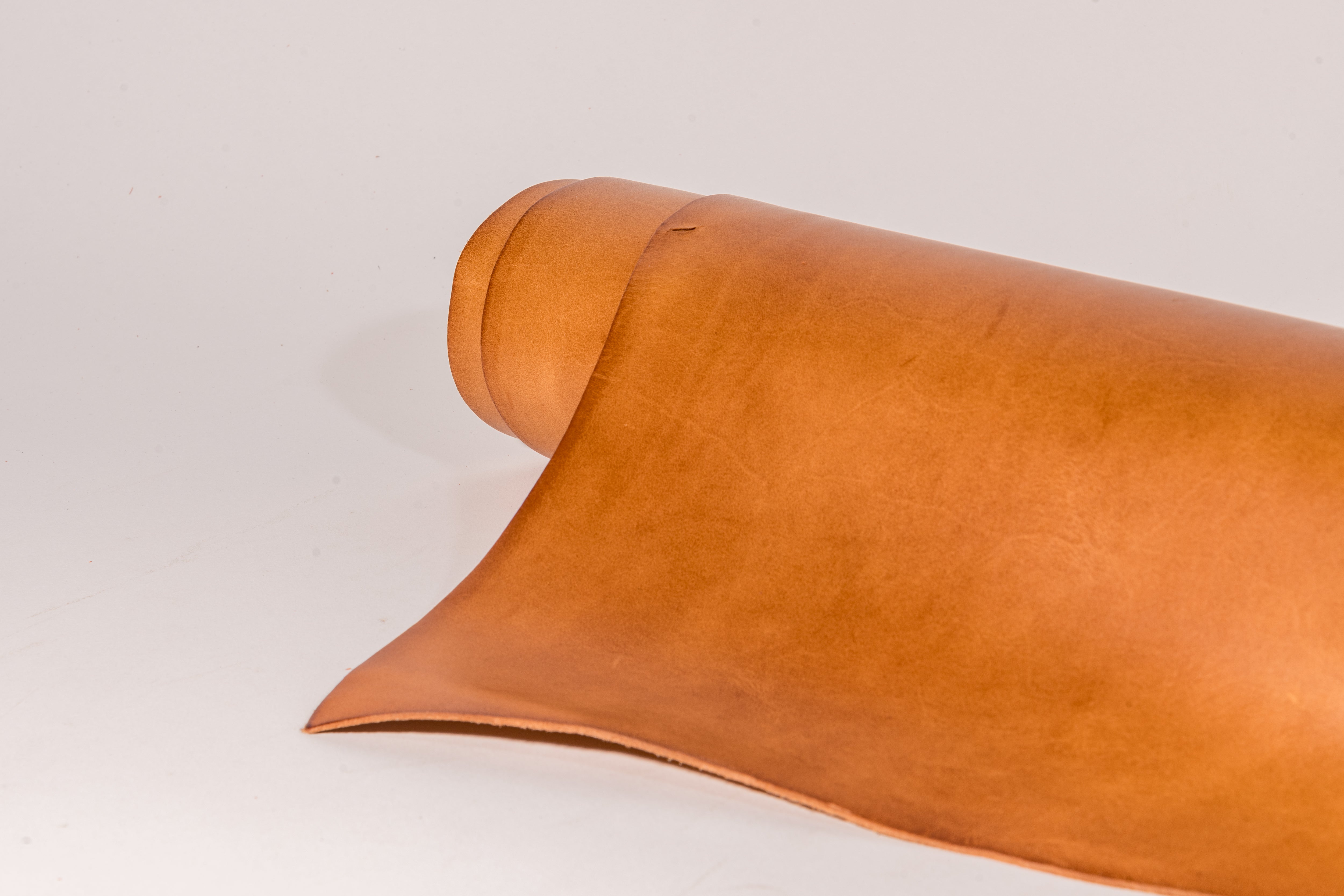 Conceria Walpier Buttero, 5 oz. | 10 Colors