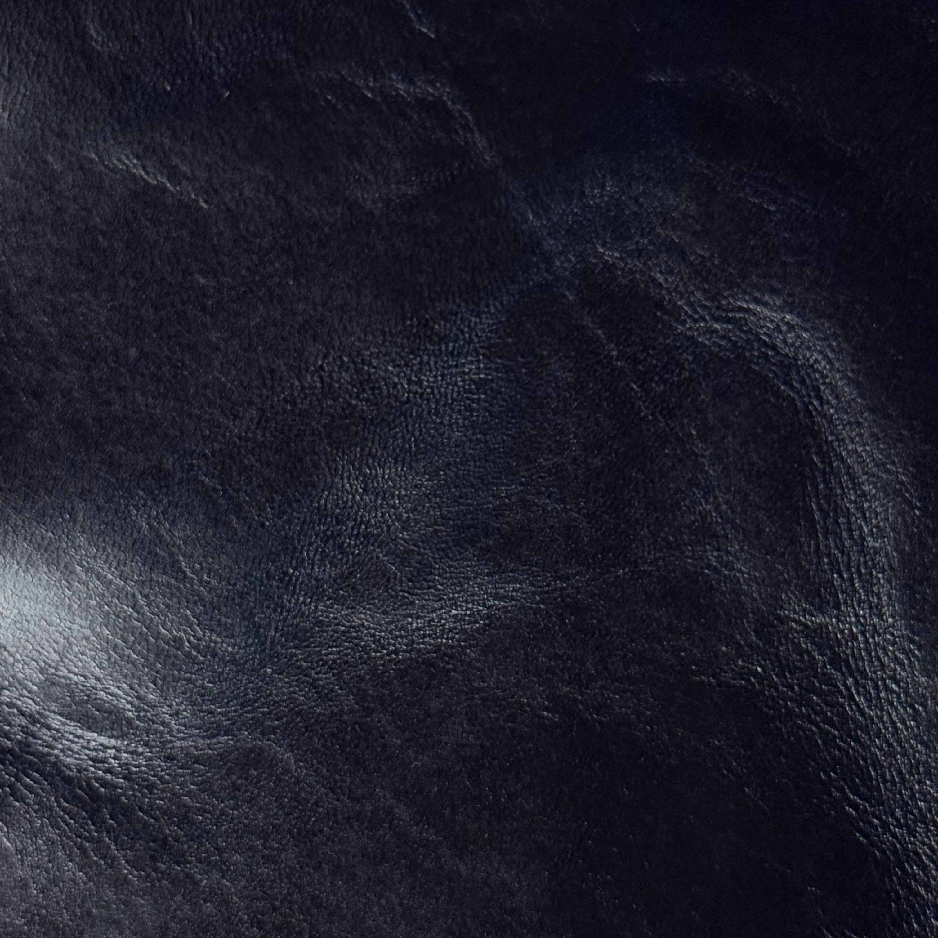 Oil Tanned Pull-Up Cowhide, 3 oz | 15+ Colors