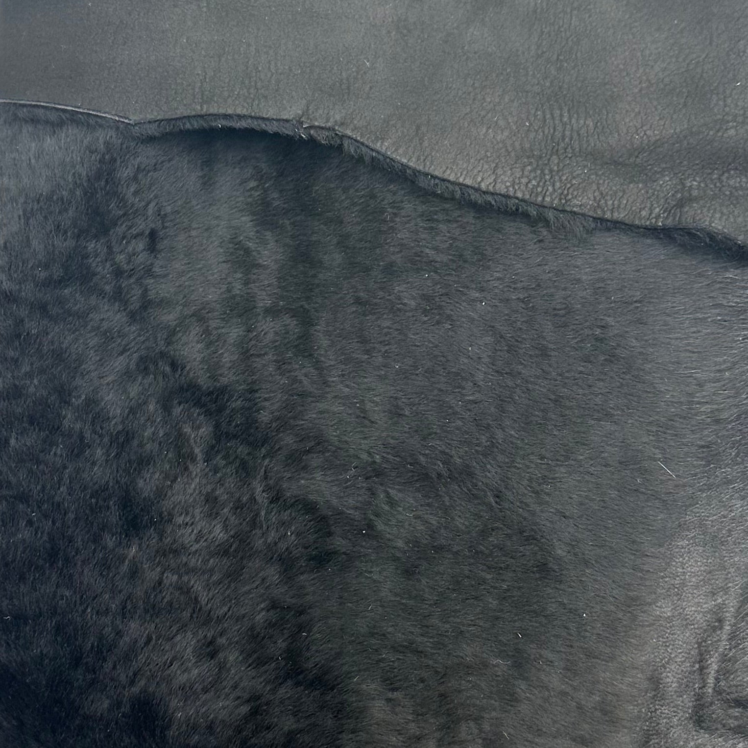 Super Lightweight Merino Shearling - Black, Tone-on-Tone Back