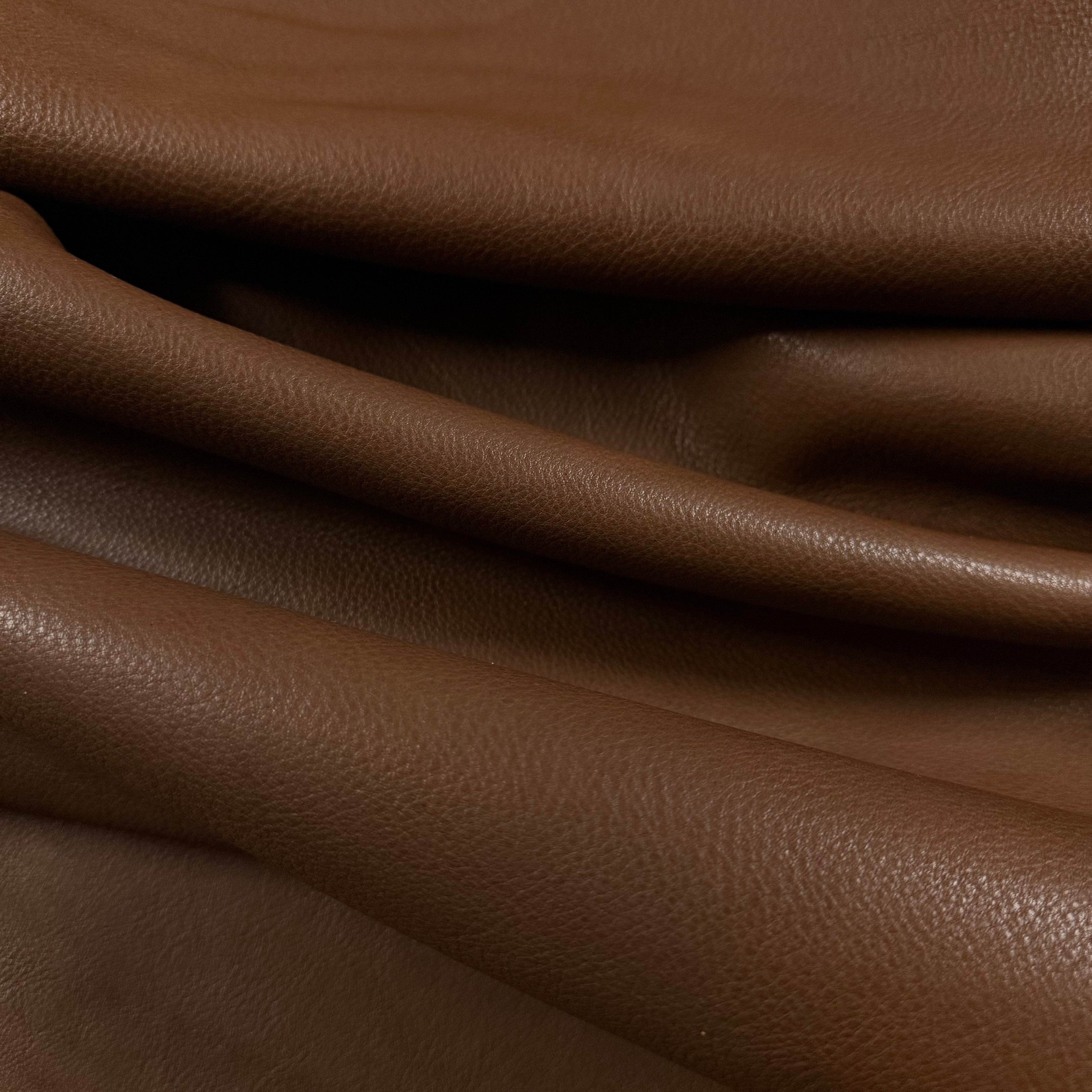 Veg Line Cowhide - Soft Veg Tan Leather, 3-4 oz | 15+ Colors