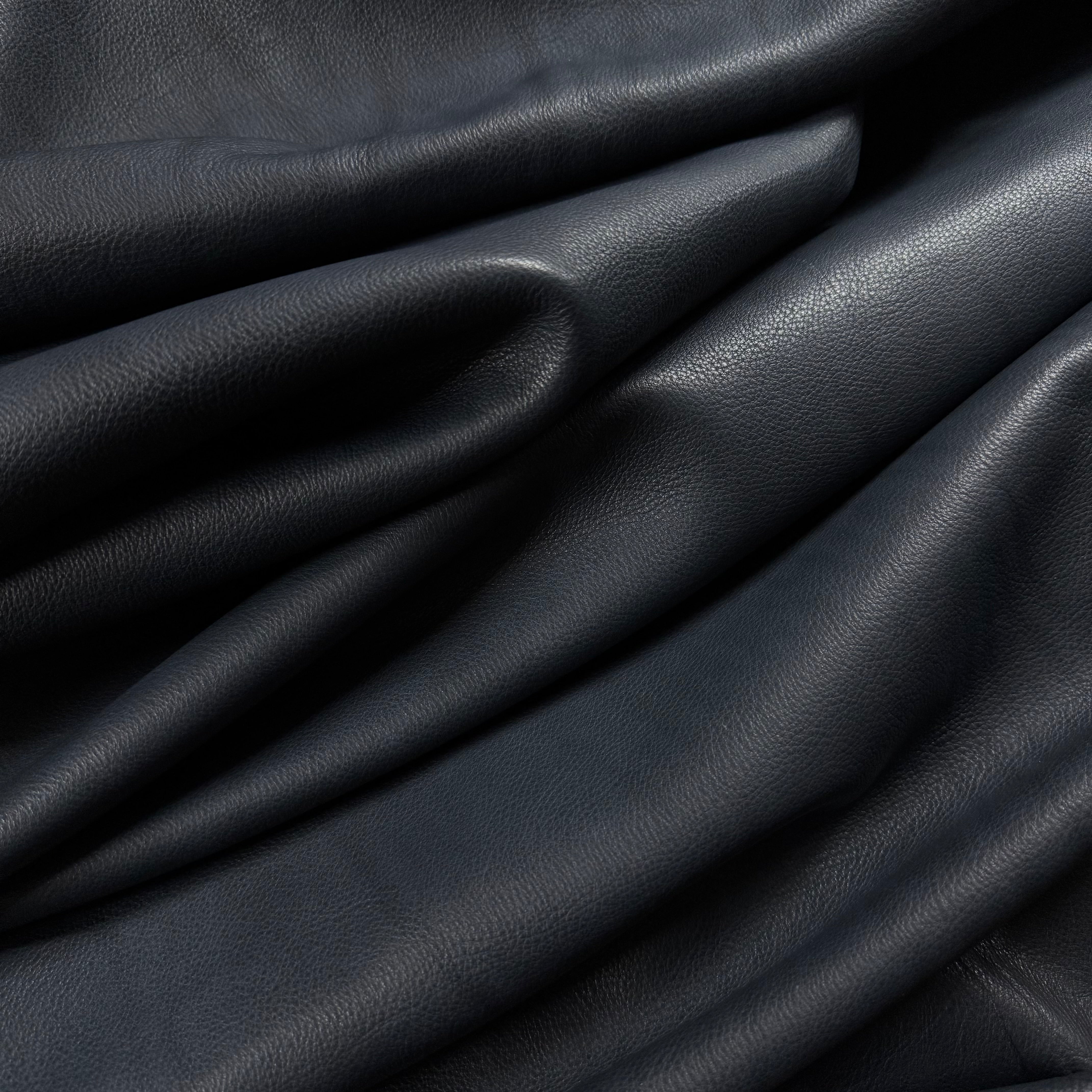 Veg Line Cowhide - Soft Veg Tan Leather, 3-4 oz | 15+ Colors