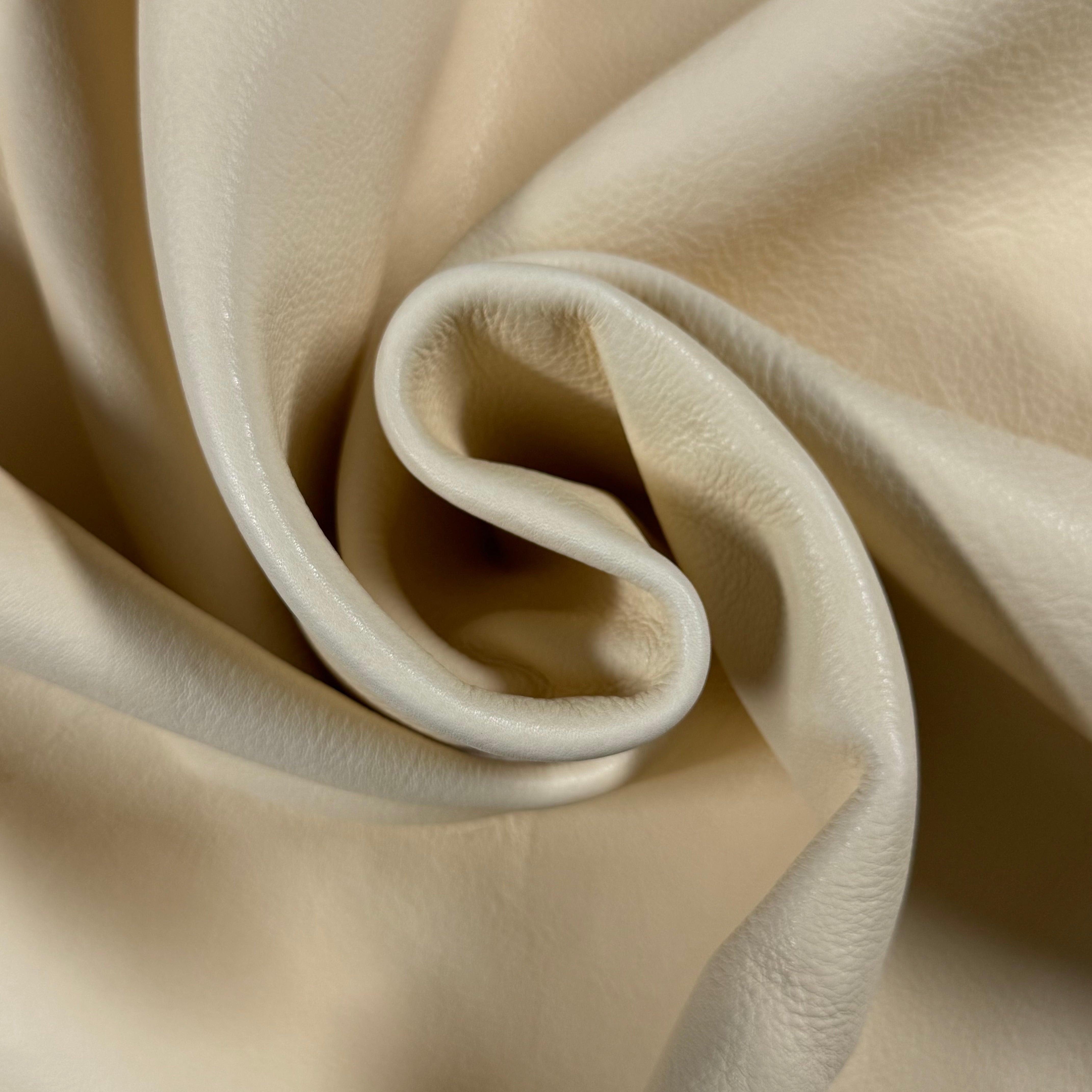 Veg Line Cowhide - Soft Veg Tan Leather, 3-4 oz | 15+ Colors