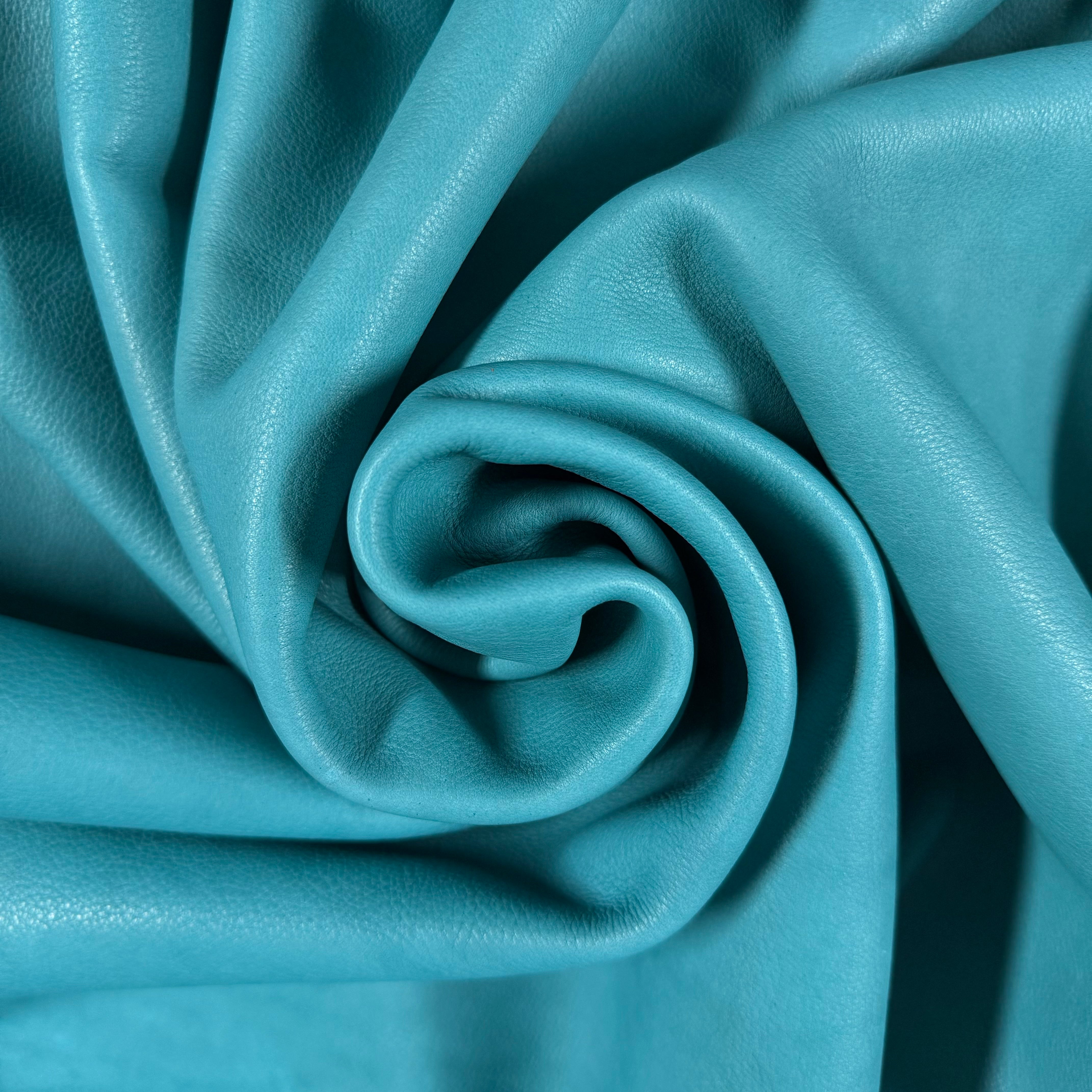 Veg Line - Soft Veg-Tan Cowhide, Turquoise