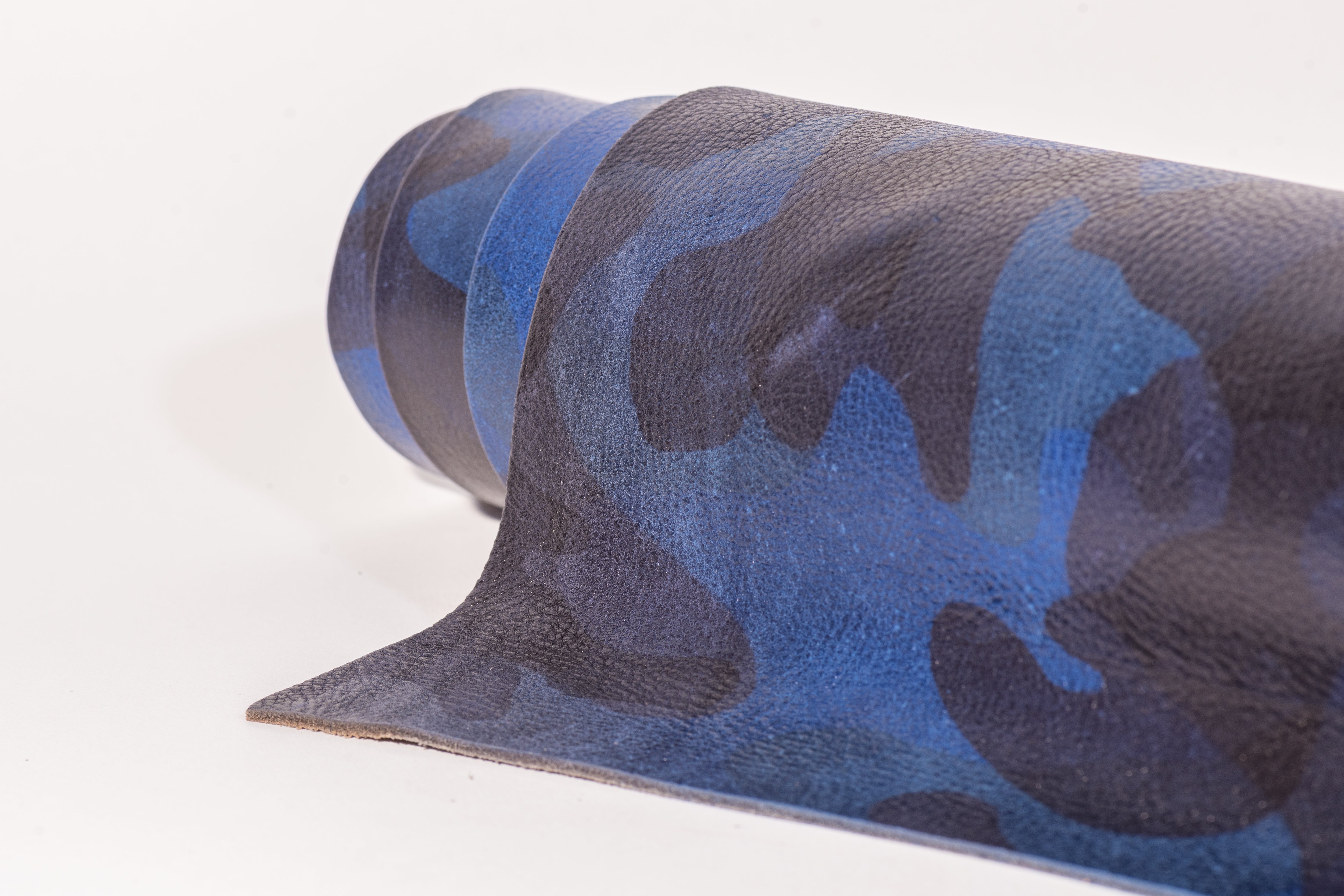 La Perla Azzura Camouflage Veg Tan, 4-5 oz | 3 Colors