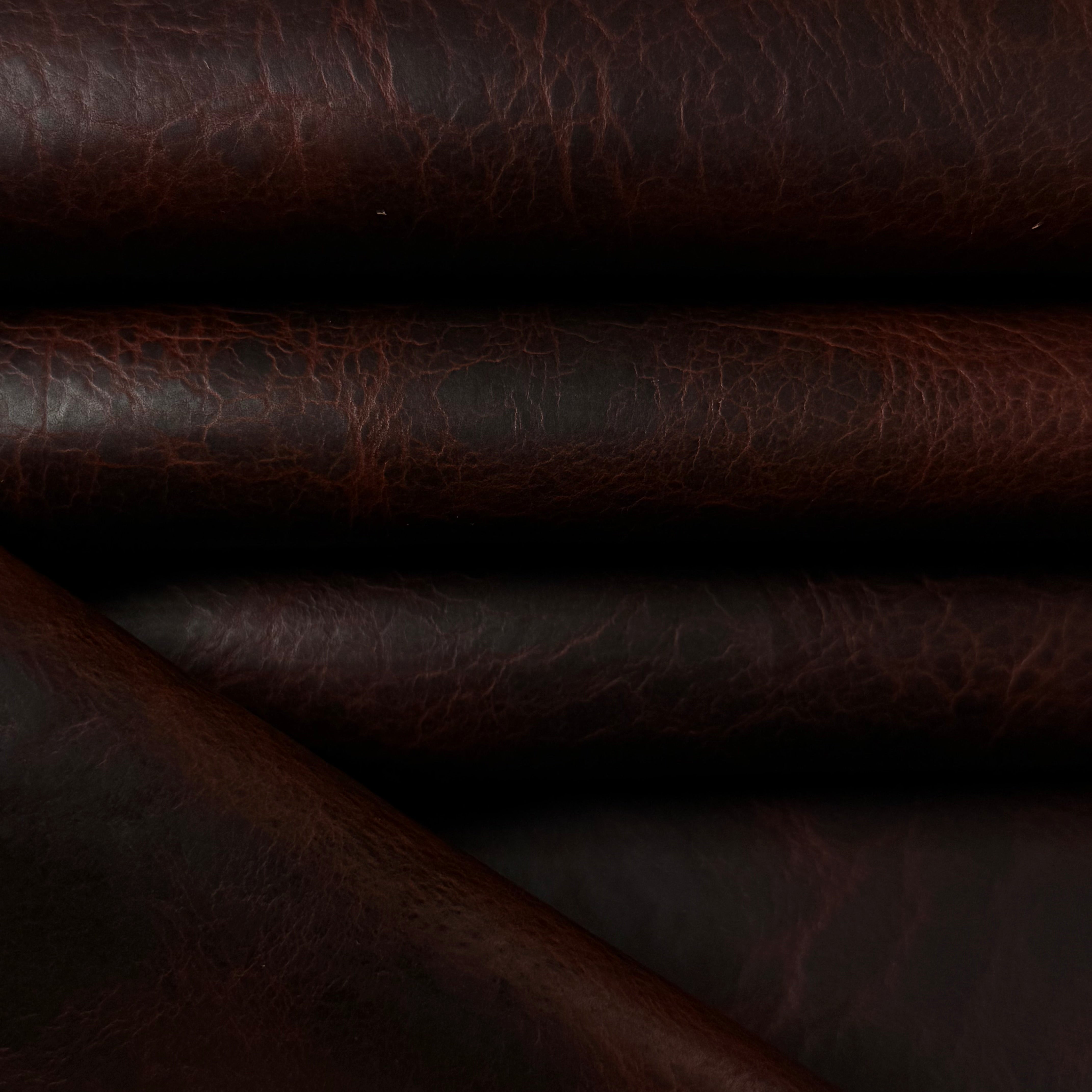 Oiled Pull-Up Bison, 5-6 oz - 2 Matte Colors