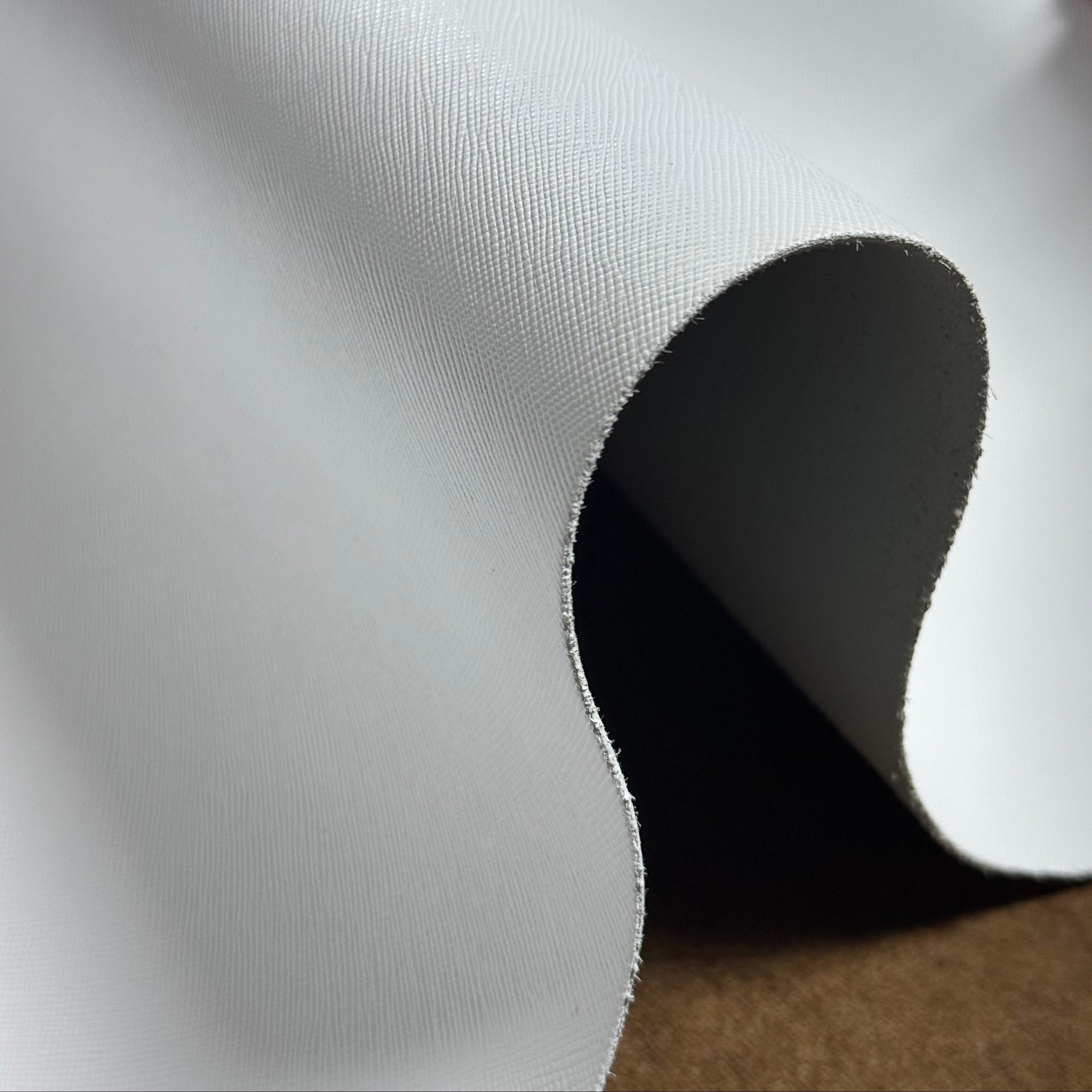 Italian Saffiano Calf, 3 oz - White & Black