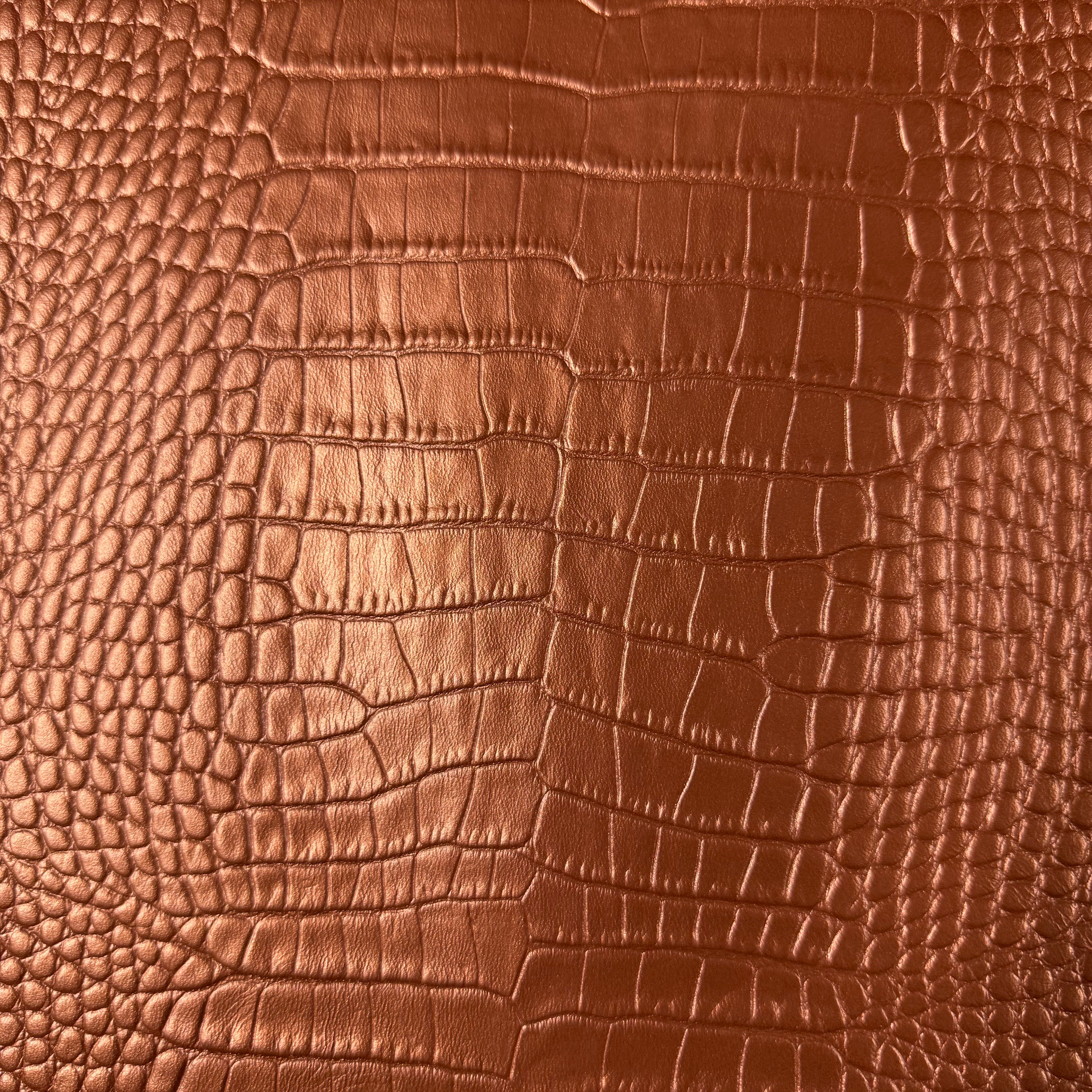 Pearlized Crocodile Embossed Cow, 2-3 oz