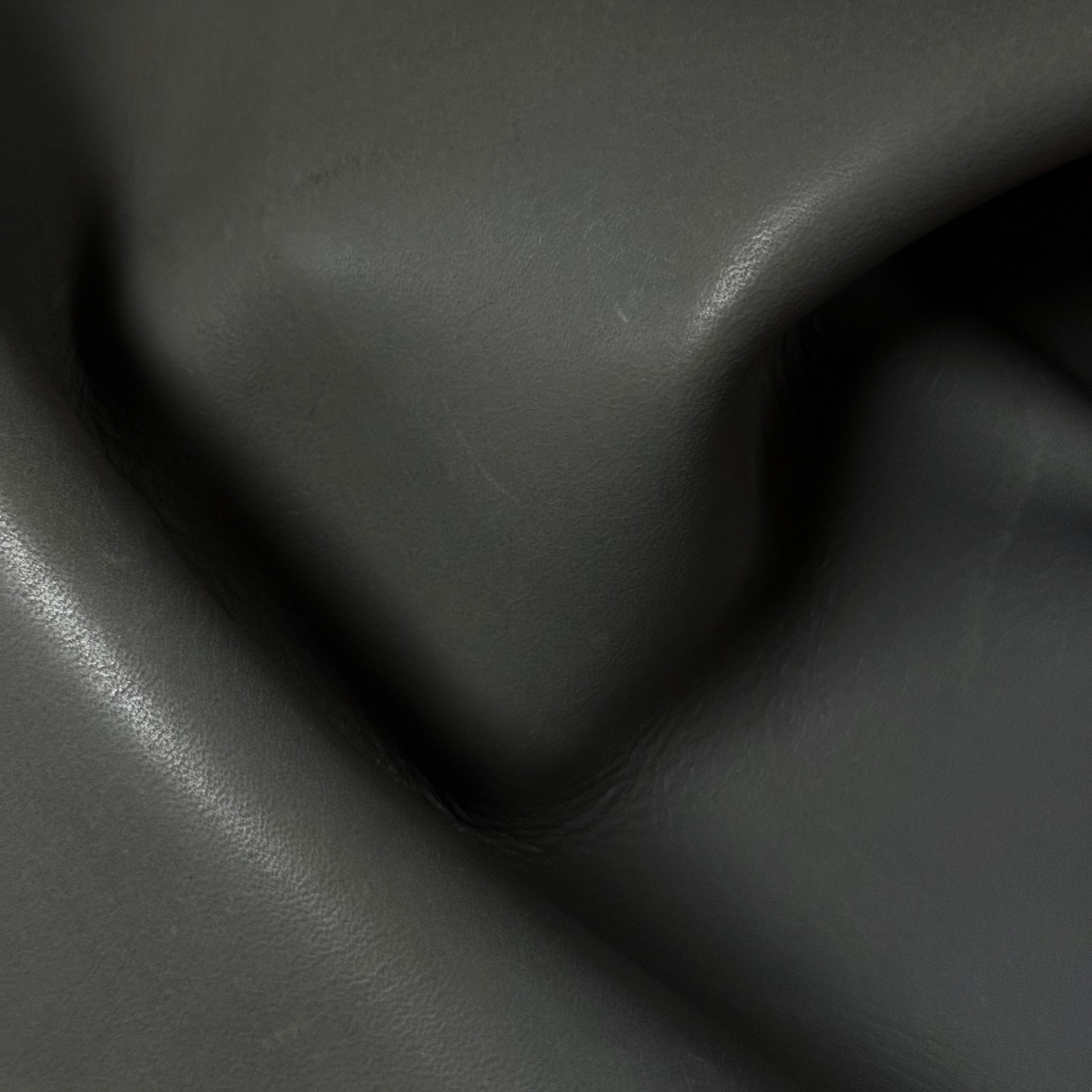 Smooth Utility Cowhide, 4-5 oz - 15+ Colors