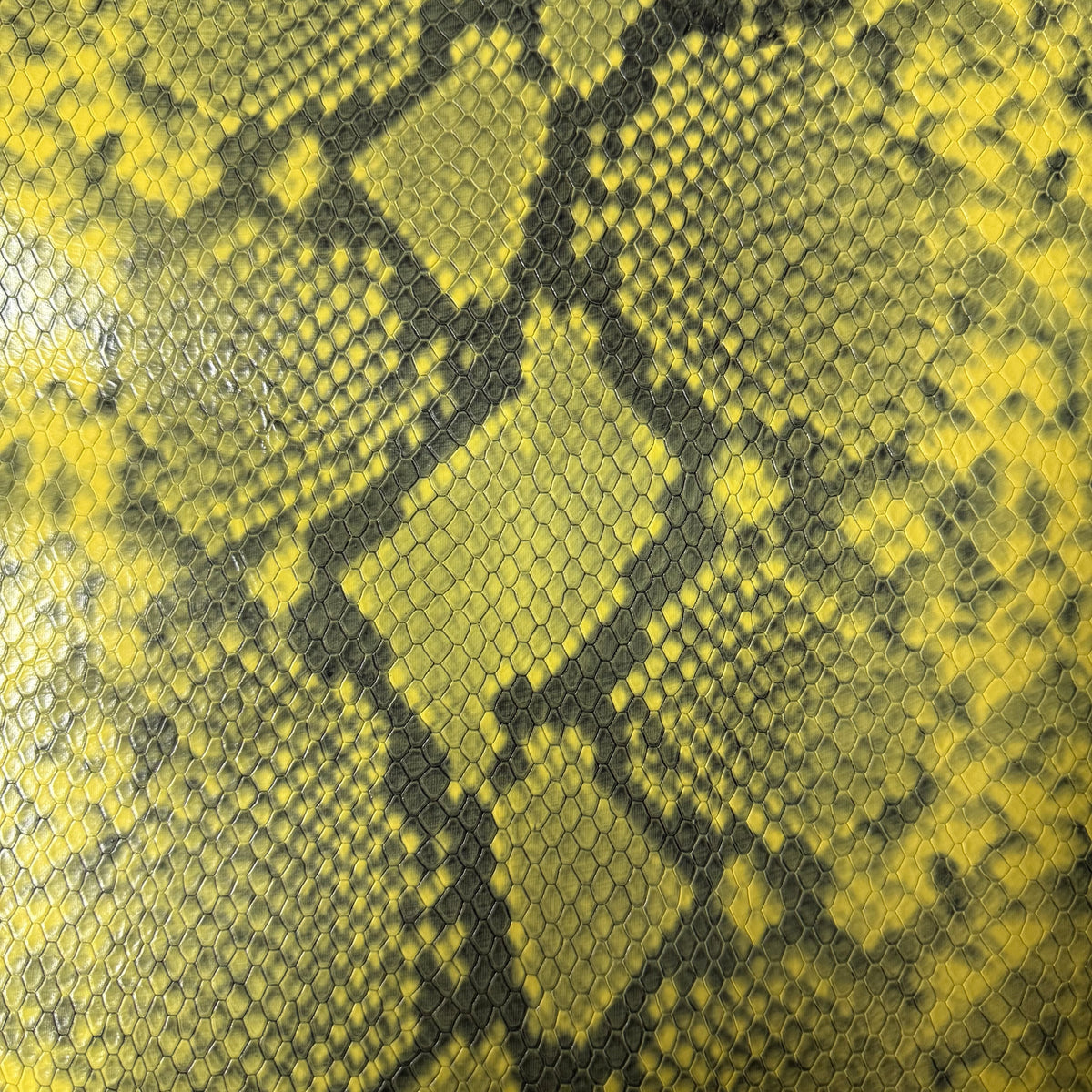Snake Embossed Cowhide, 3 oz | 15 Colors