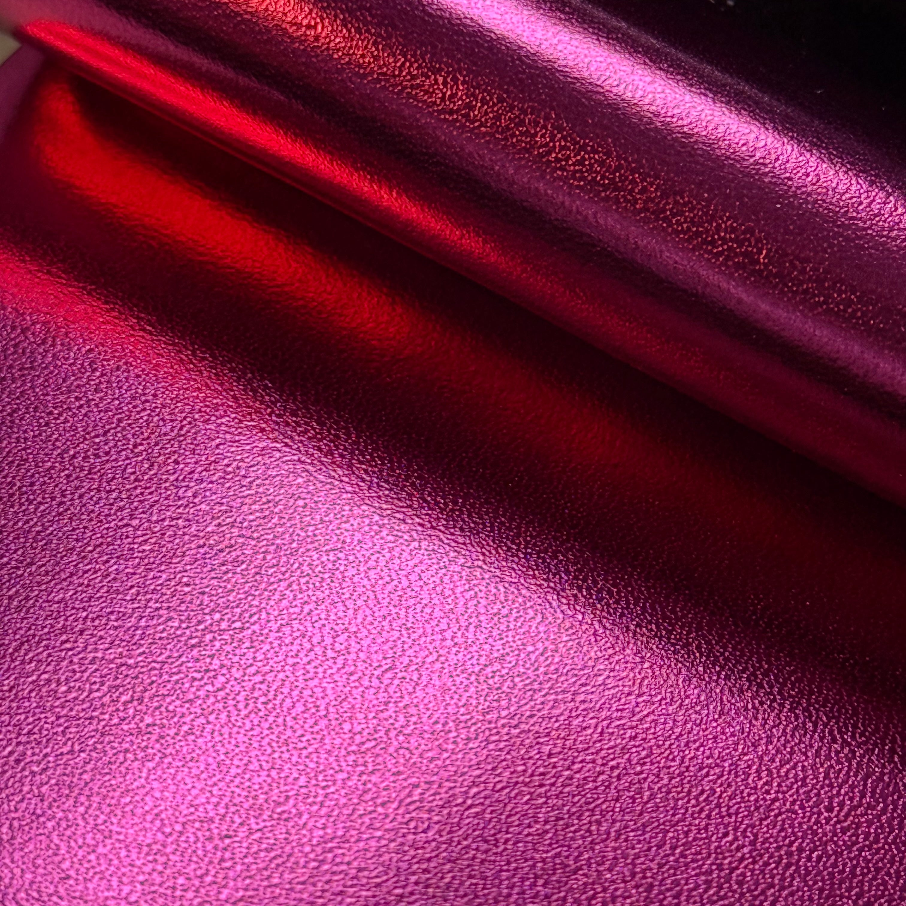 Metallic Foil Smooth Cow, 3.5 oz | 15+ Colors