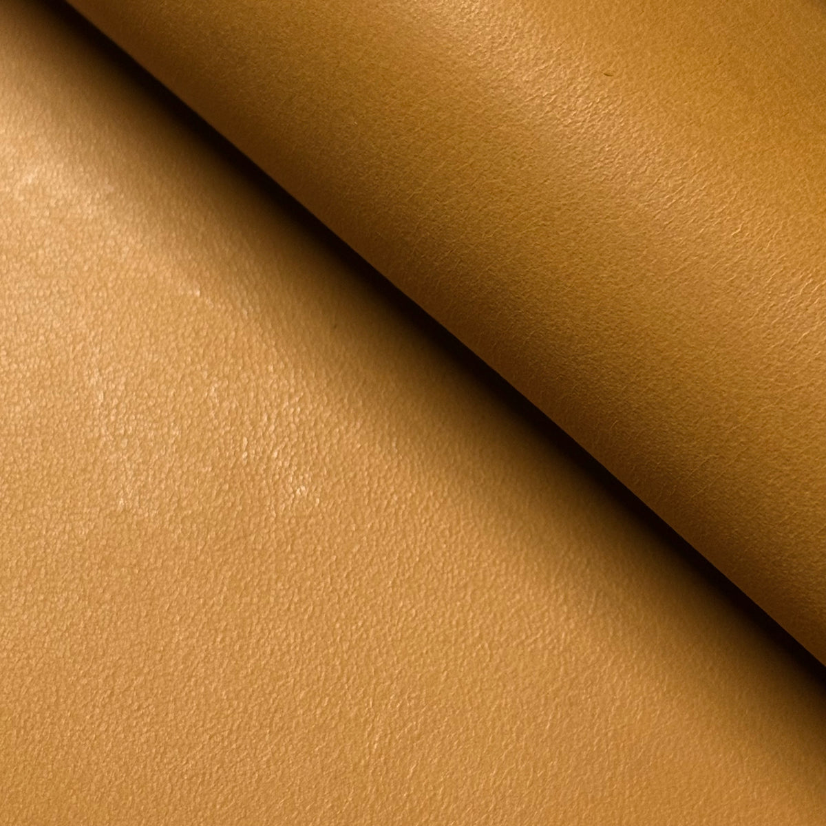 Smooth Utility Cowhide, 4-5 oz | 15+ Colors