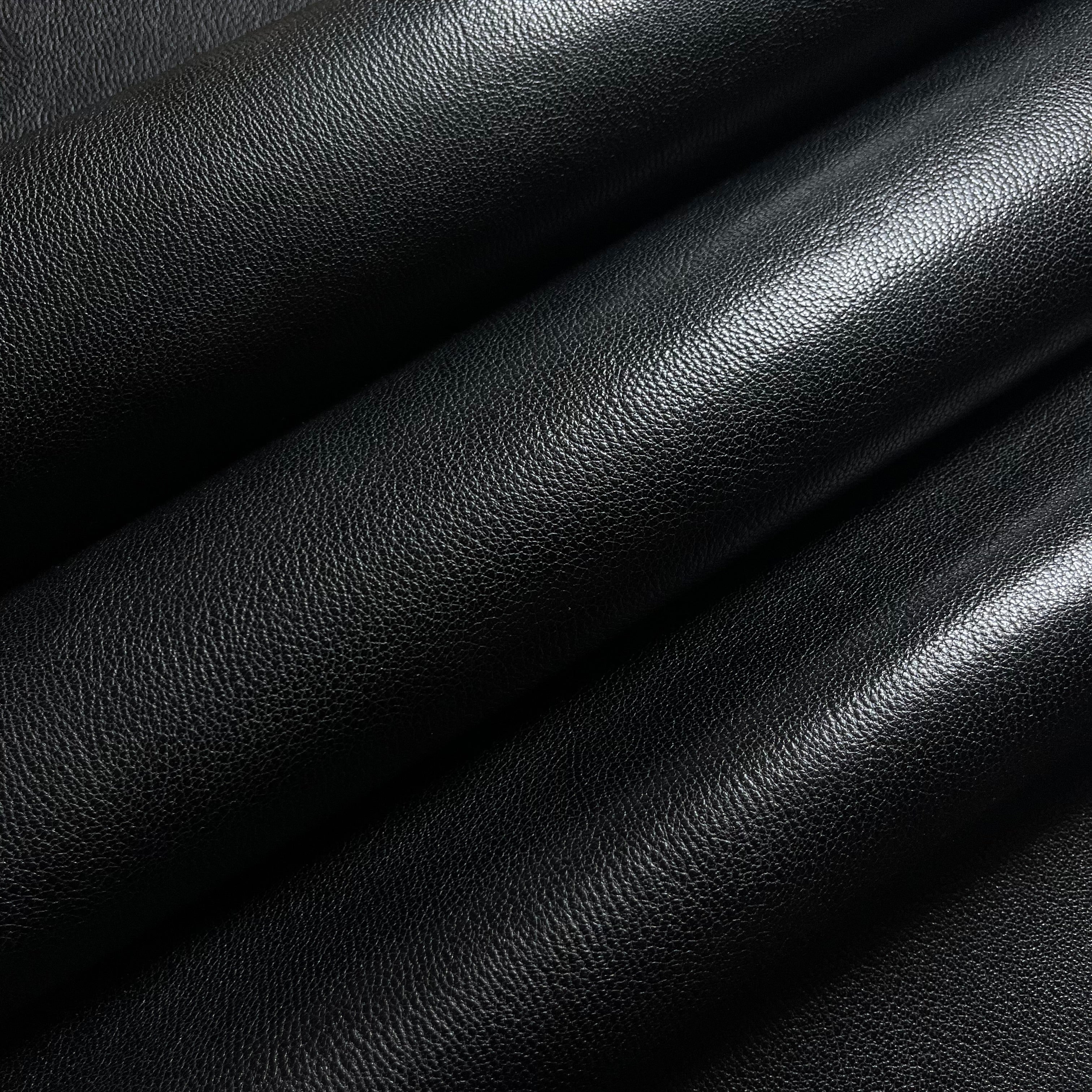 Goat Grain Embossed Cowhide, 3 oz | Cognac and Black