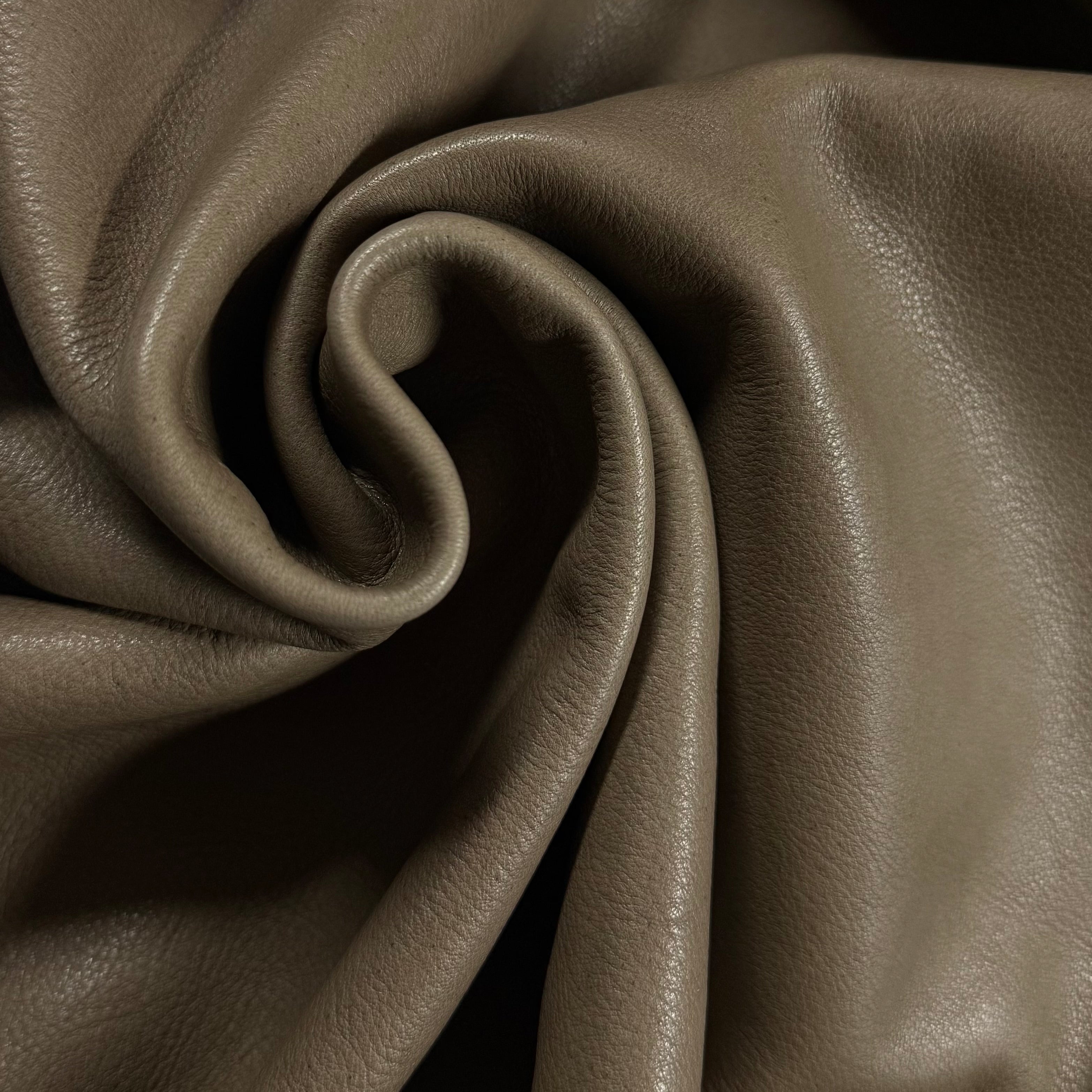 Veg Line - Soft Veg-Tan Cowhide, 3.5-4 oz | 15+ Colors